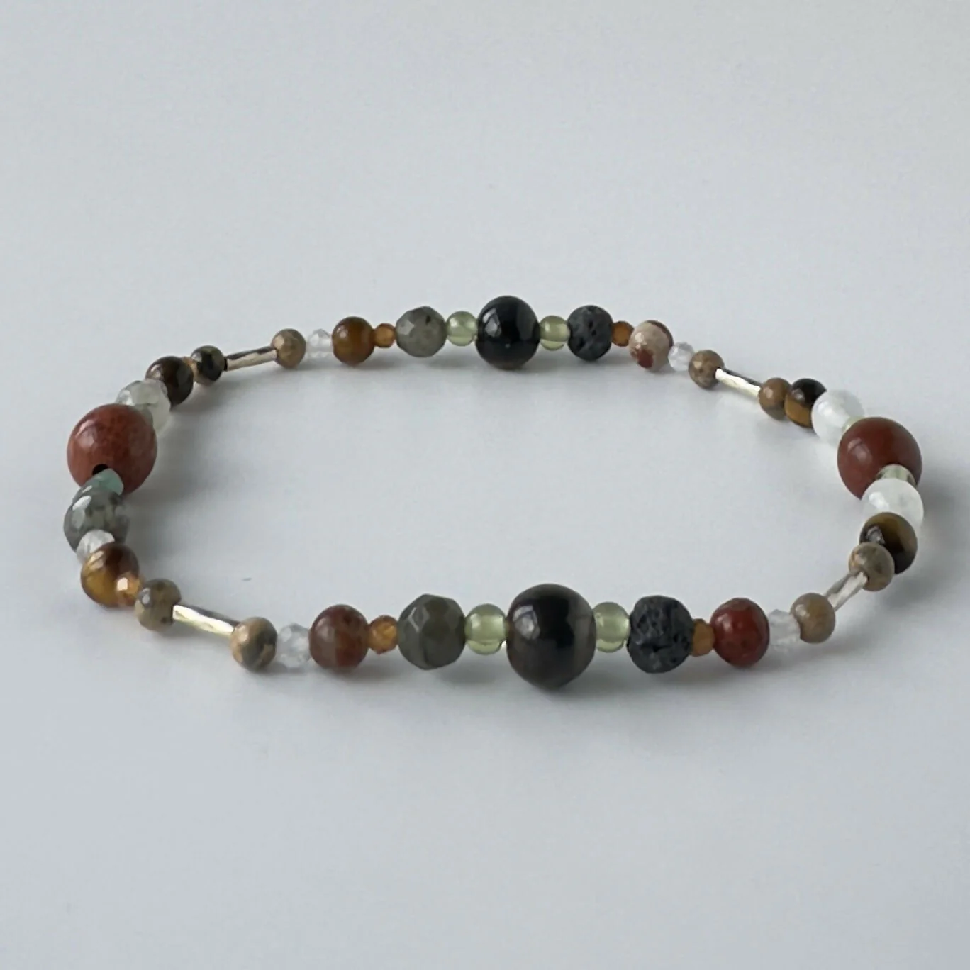 HEALING CRYSTAL & STERLING SILVER STRETCH BRACELET WITH AROMATHERAPY BEAD TO HELP WITH STRESS - Image 2