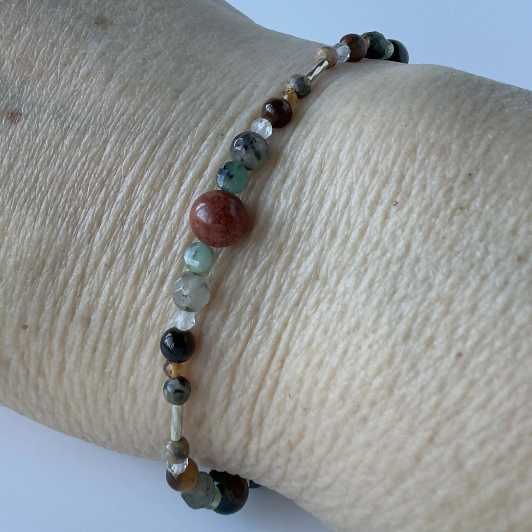 HEALING CRYSTAL & STERLING SILVER STRETCH BRACELET WITH AROMATHERAPY BEAD TO HELP WITH STRESS - Image 6