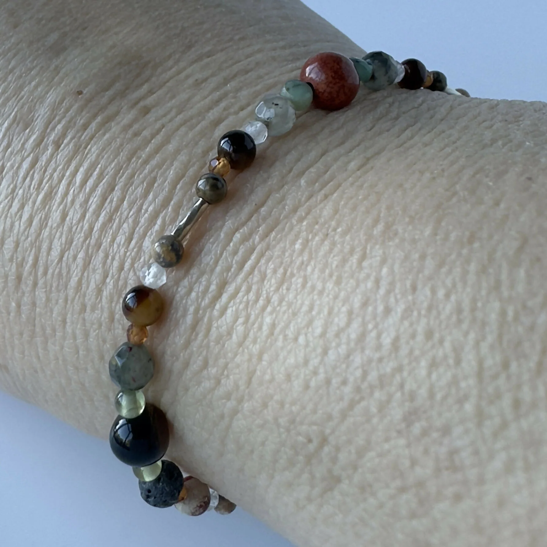 HEALING CRYSTAL & STERLING SILVER STRETCH BRACELET WITH AROMATHERAPY BEAD TO HELP WITH STRESS - Image 7