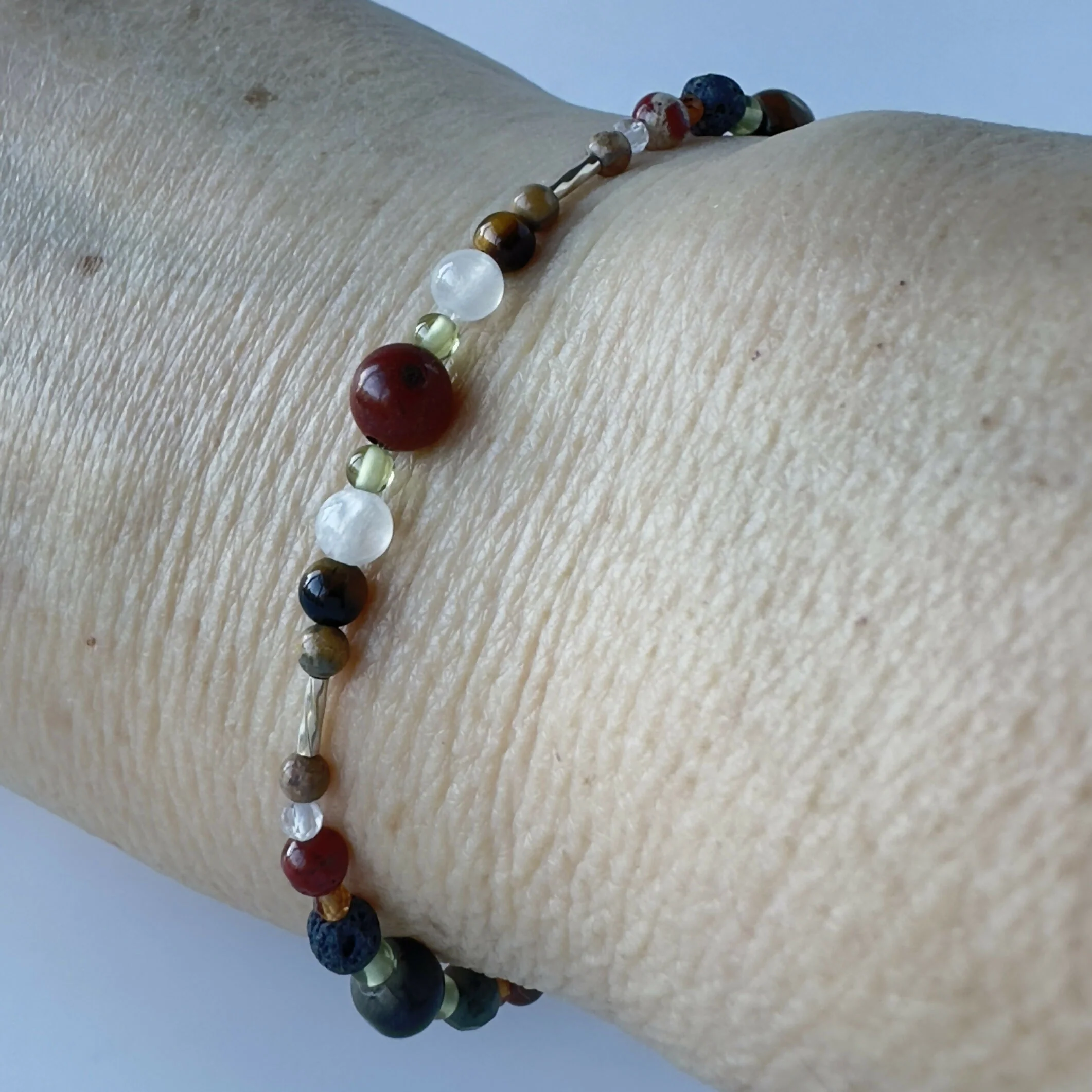 HEALING CRYSTAL & STERLING SILVER STRETCH BRACELET WITH AROMATHERAPY BEAD TO HELP WITH STRESS - Image 9