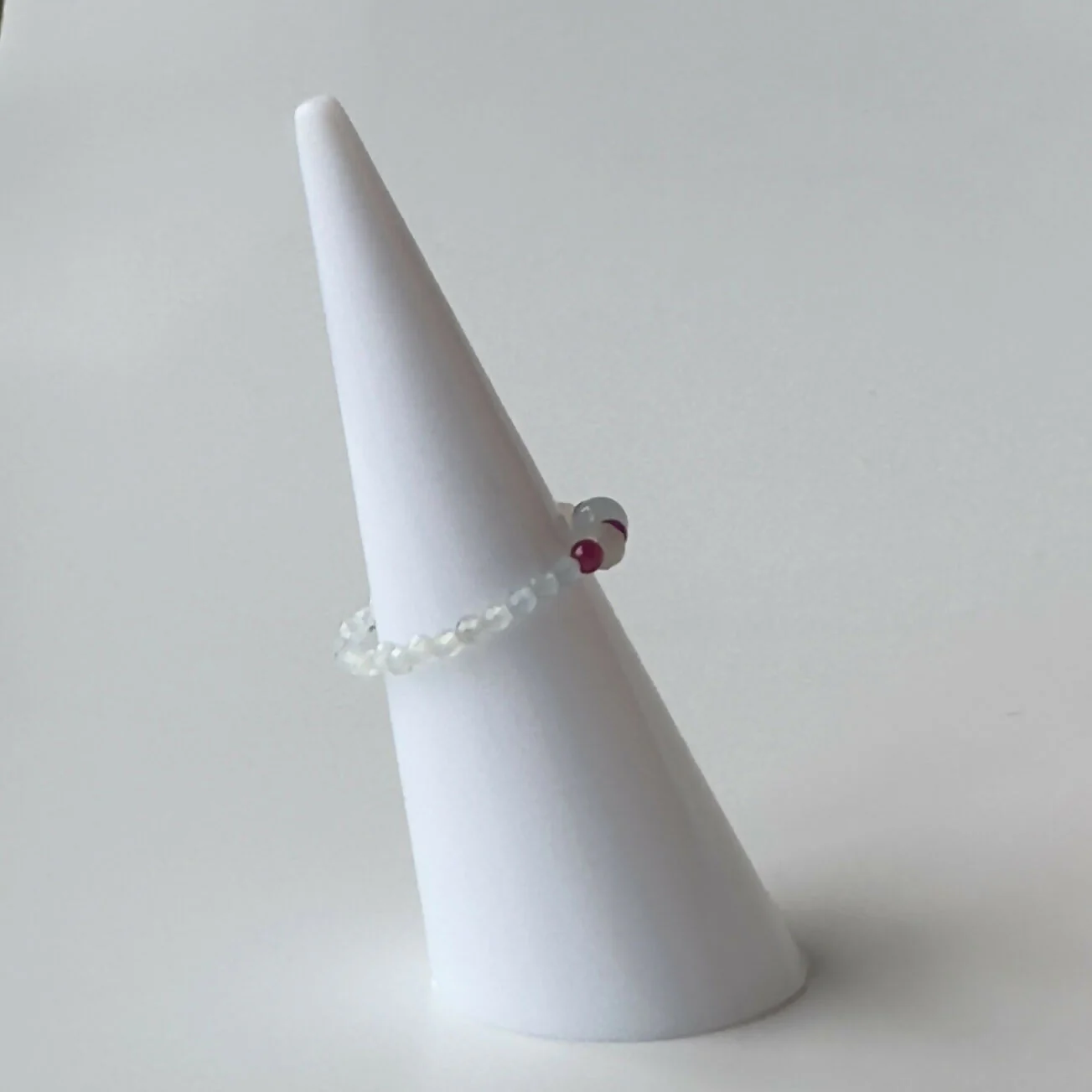 HEALING CRYSTAL STRETCH RING TO HELP WITH COURAGE - Image 7