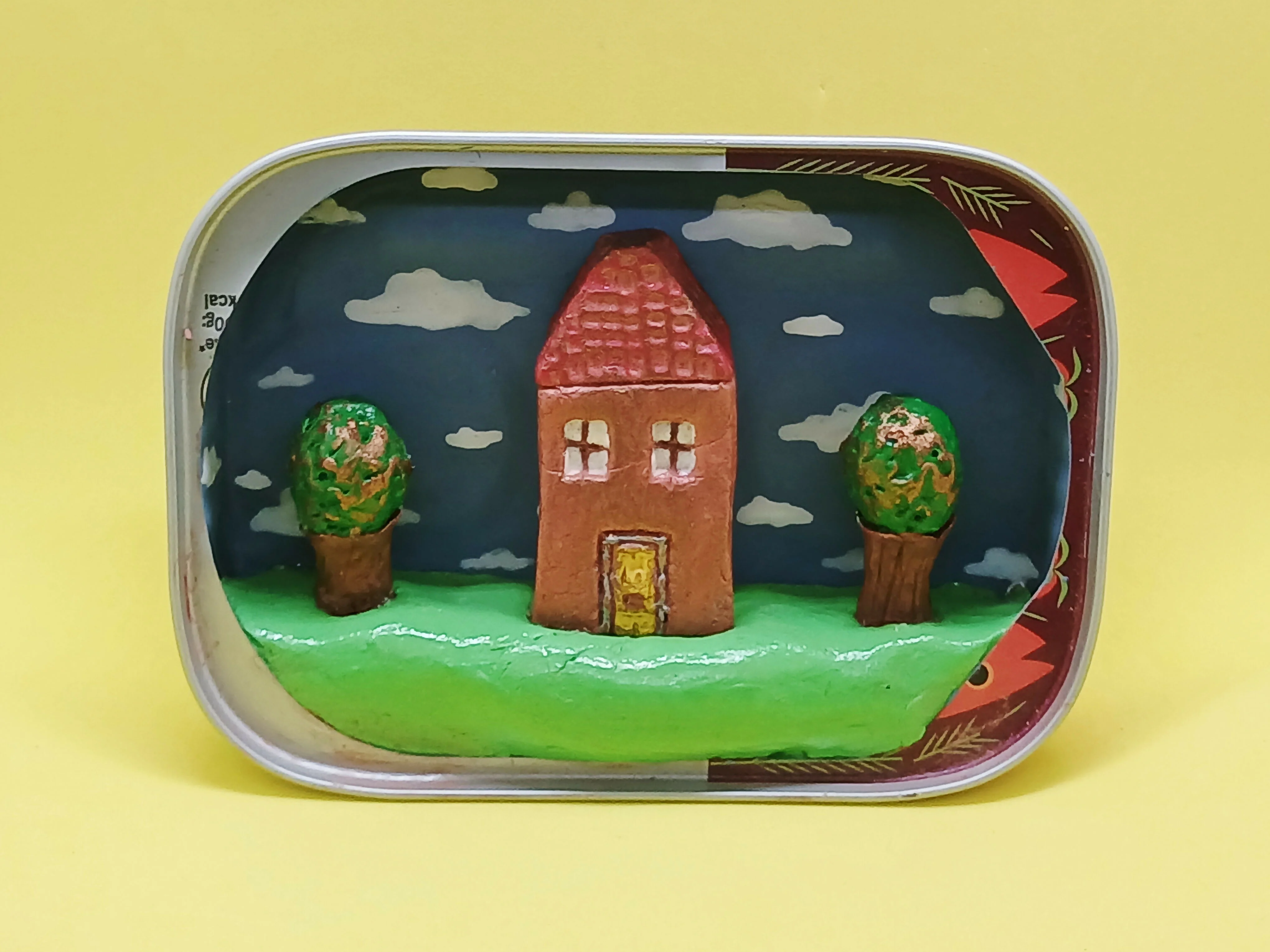 House and Tree Tin - Image 2