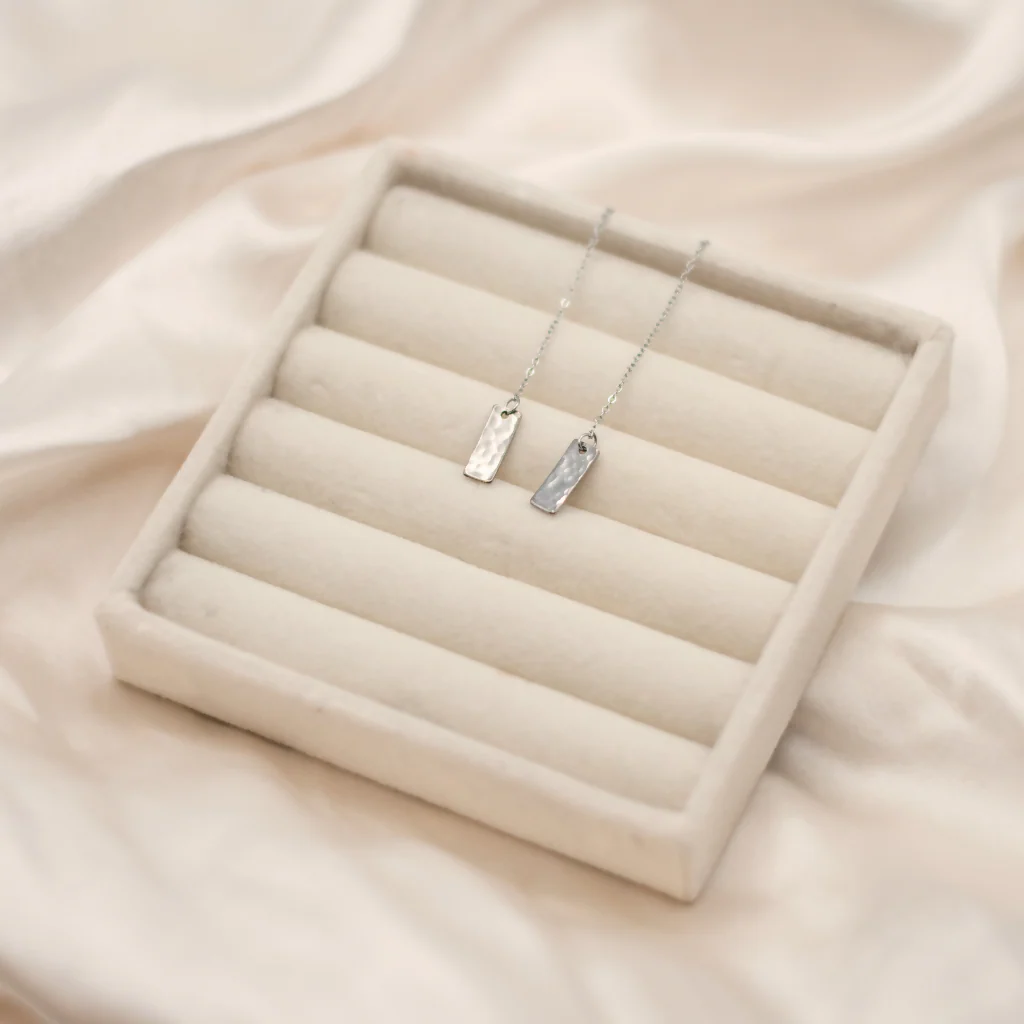 Hypoallergenic Hammered Bar Threaders