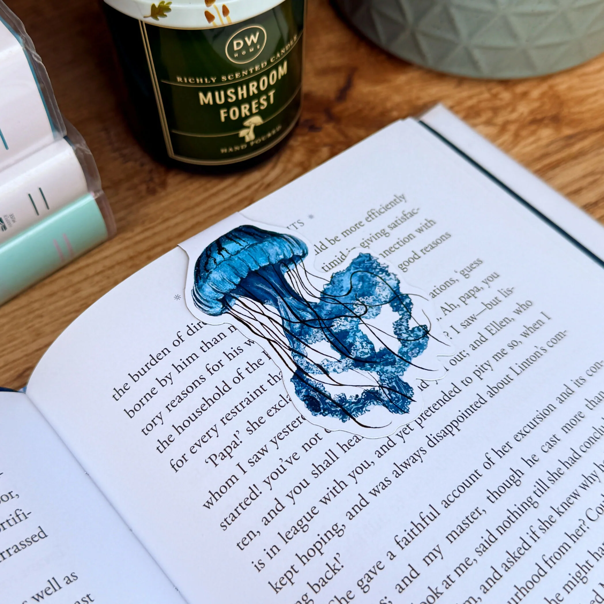 Jellyfish - Matt Magnetic Bookmark - Image 2