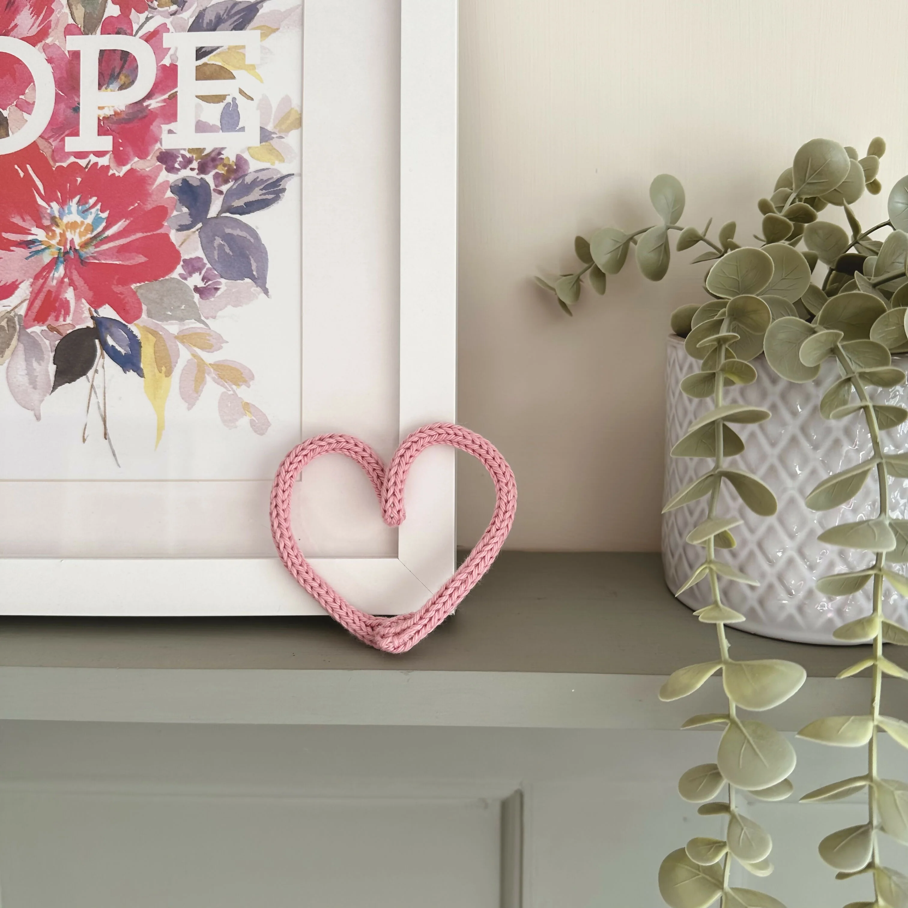 Knitted Wire Heart Decoration - Mini - Image 4