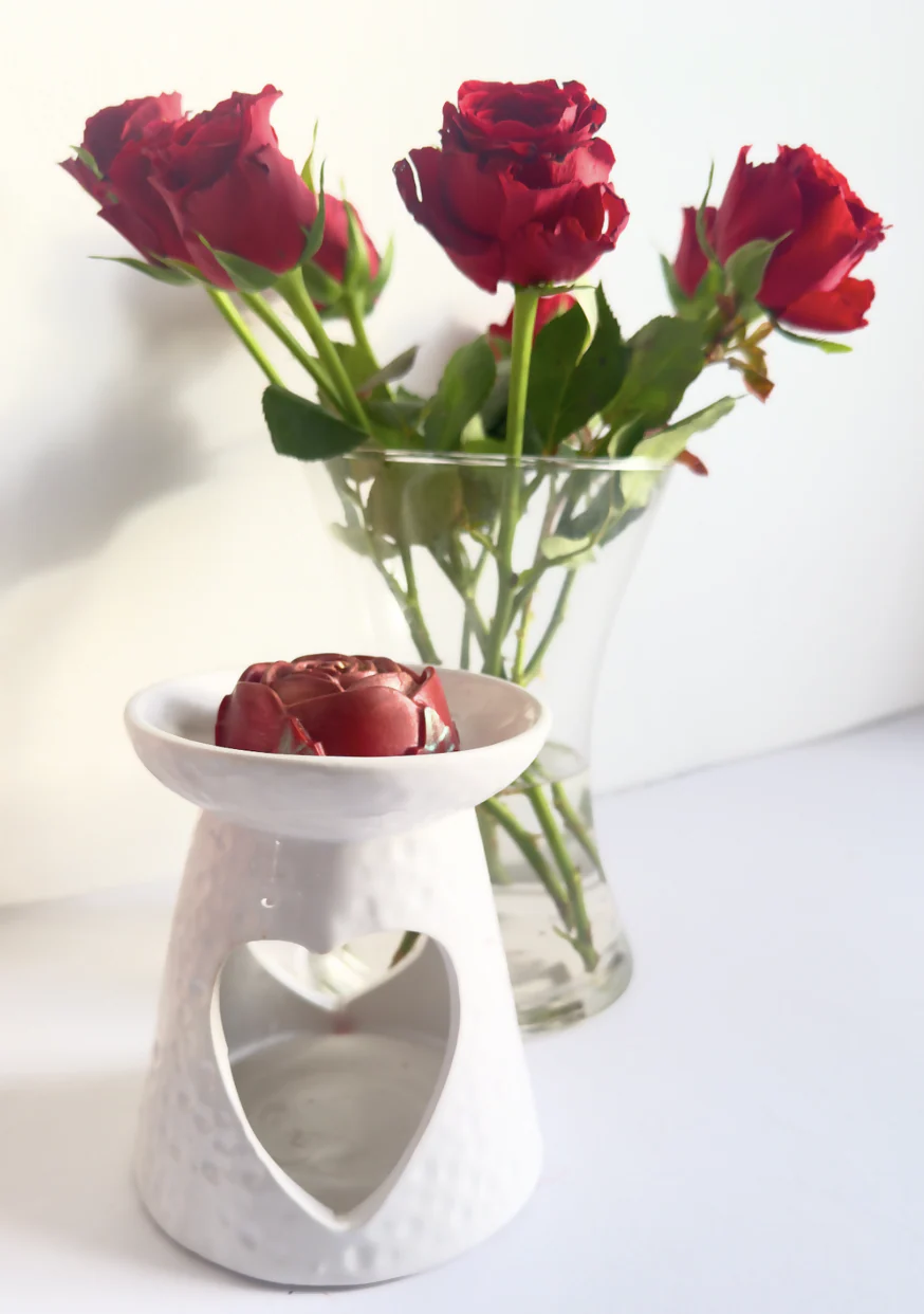 La Vie en Rose - Dark Pomegranate Fragranced Wax Melt - Image 2
