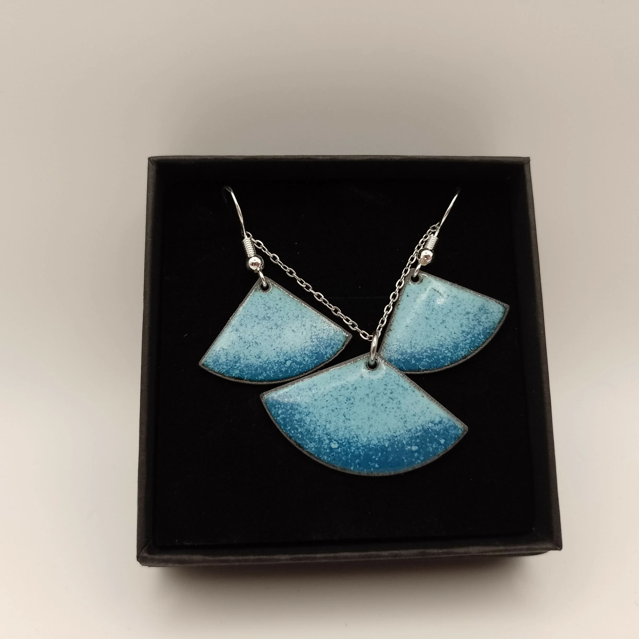 Light and Dark Blue Fan Enamel Pendant Set