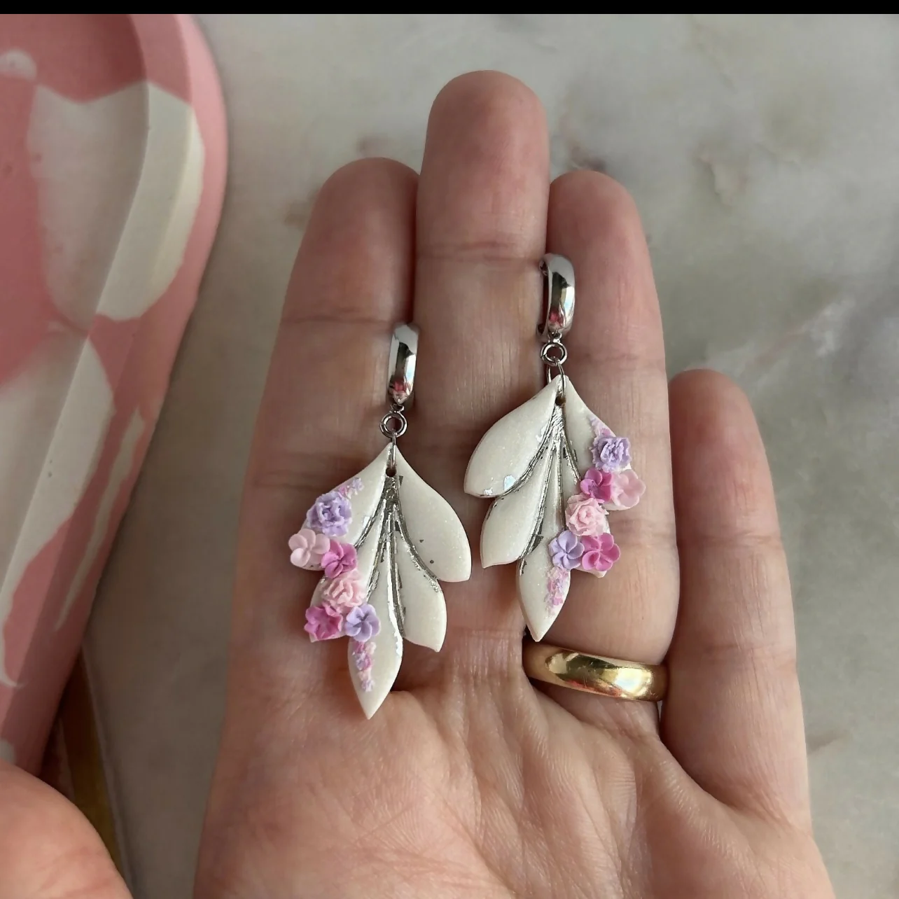 Light Pastel Flowers - Polymer Clay Earrings - Image 3