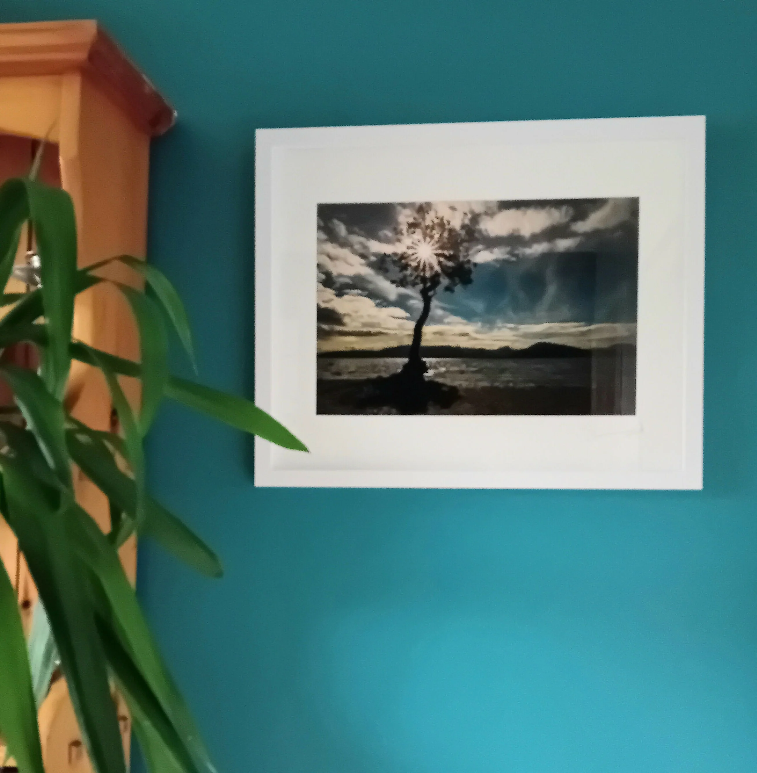 Loch Lomond Oak Sunburst (50cm x40cm Frame) - Image 3
