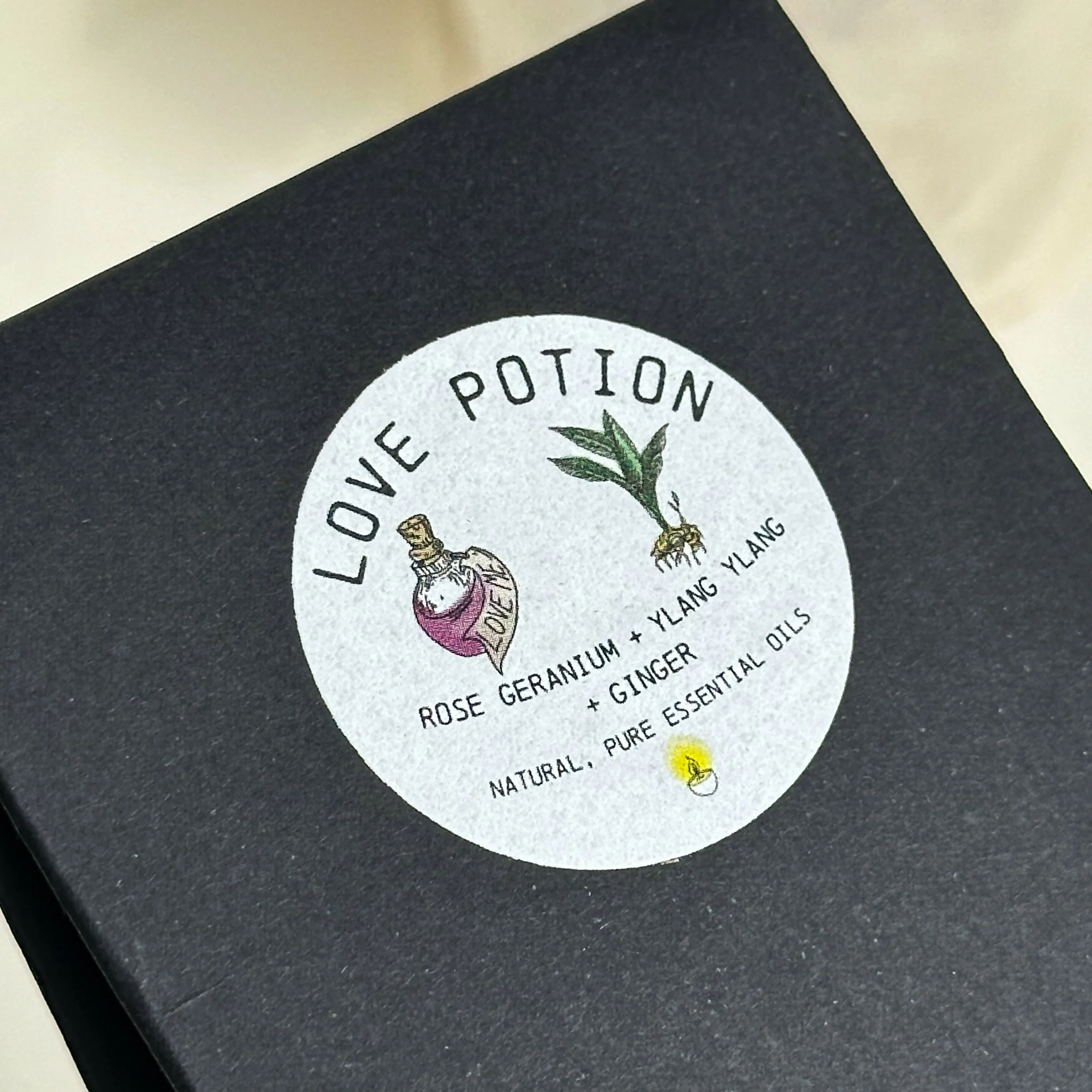 Love Potion Aromatherapy Natural Reed Diffuser - Image 3
