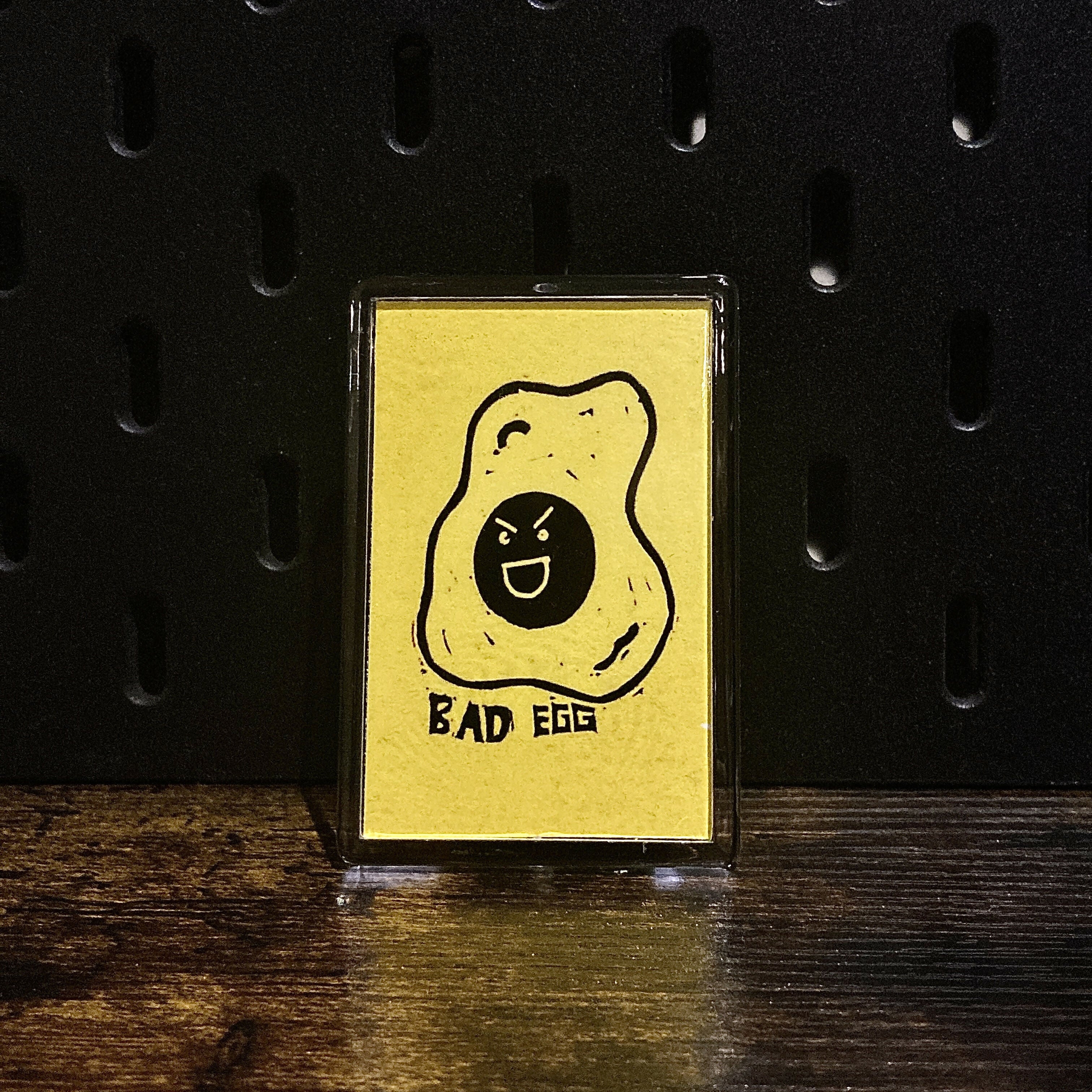 Magnet - Digital print of 'Bad egg' lino - Image 2