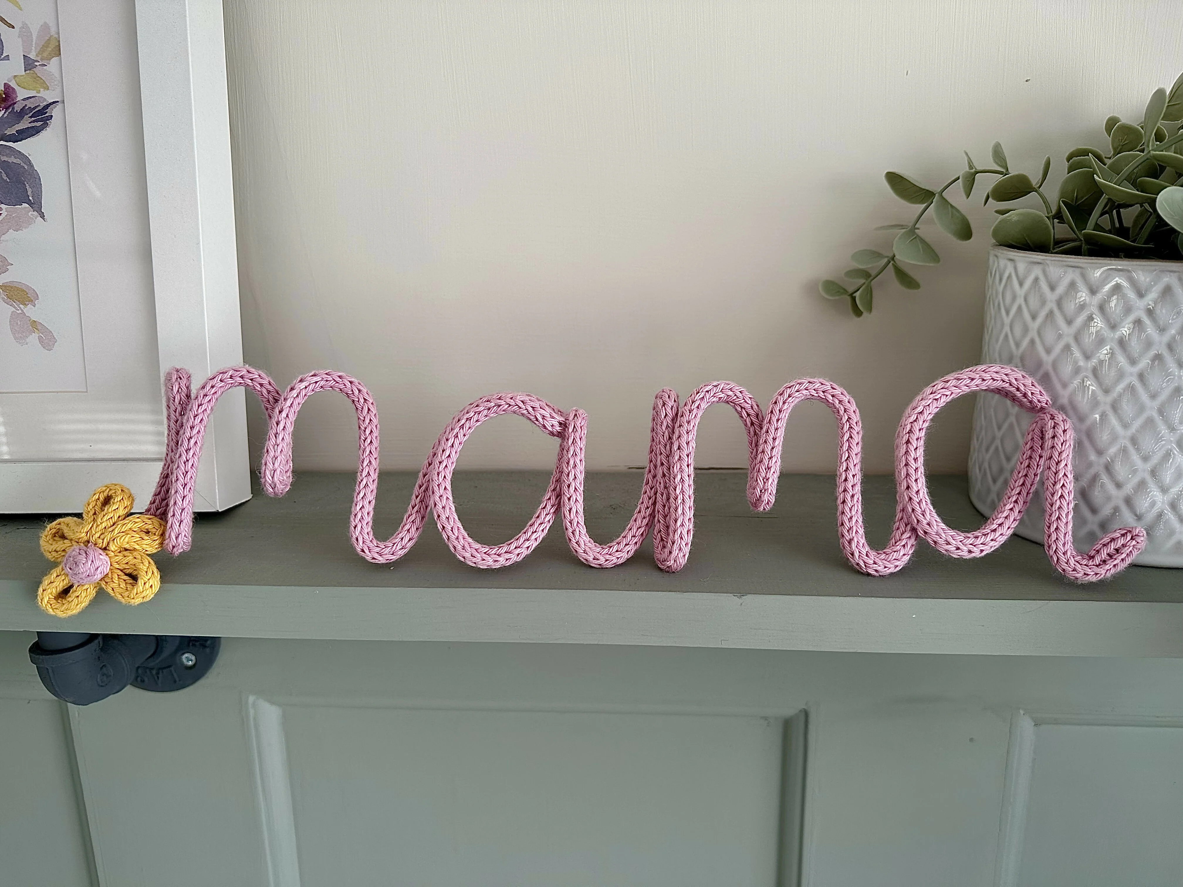Mama And Flower Wire Sign