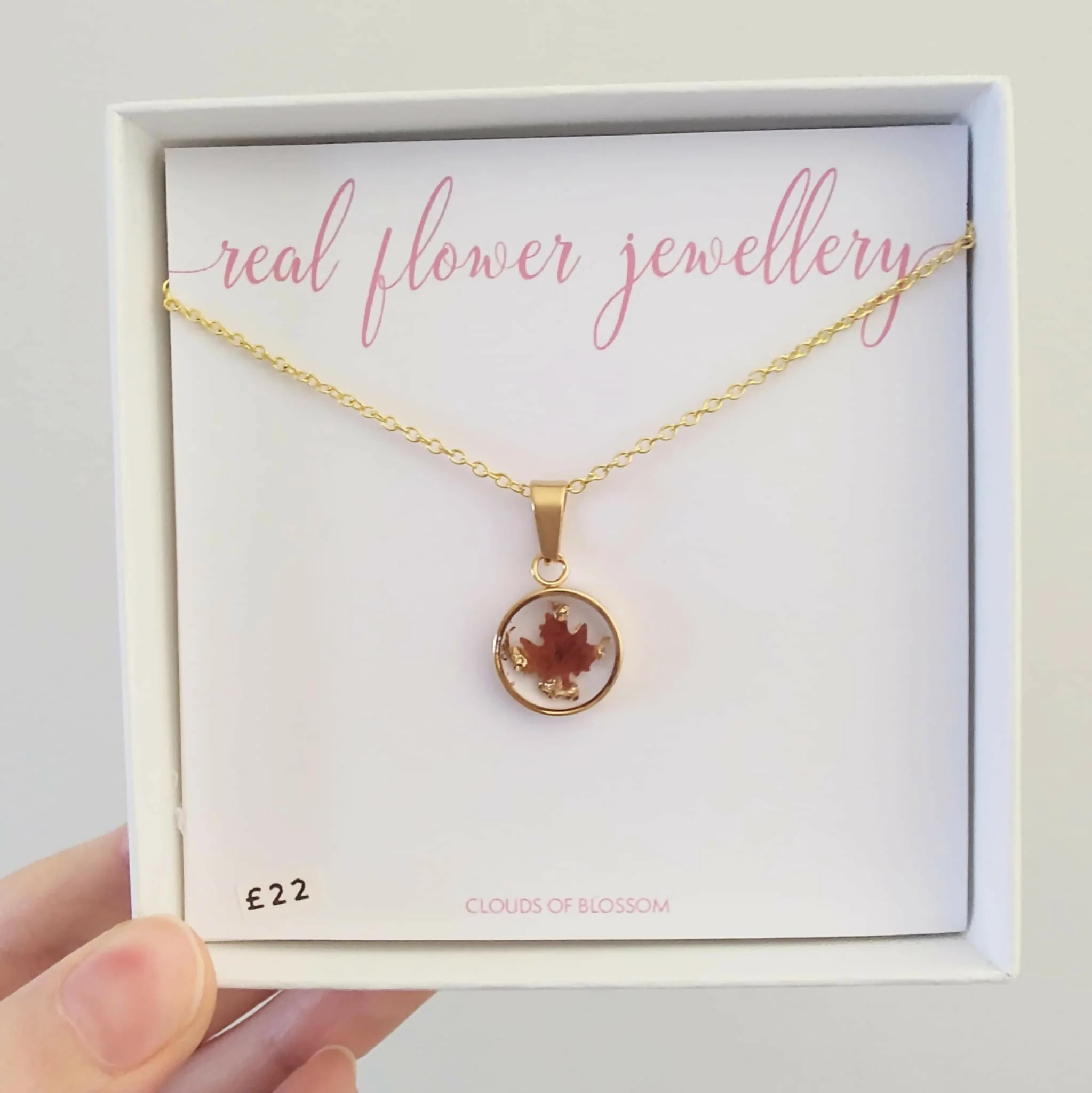 Maple Leaf Deep Circle Necklace Gold Plated