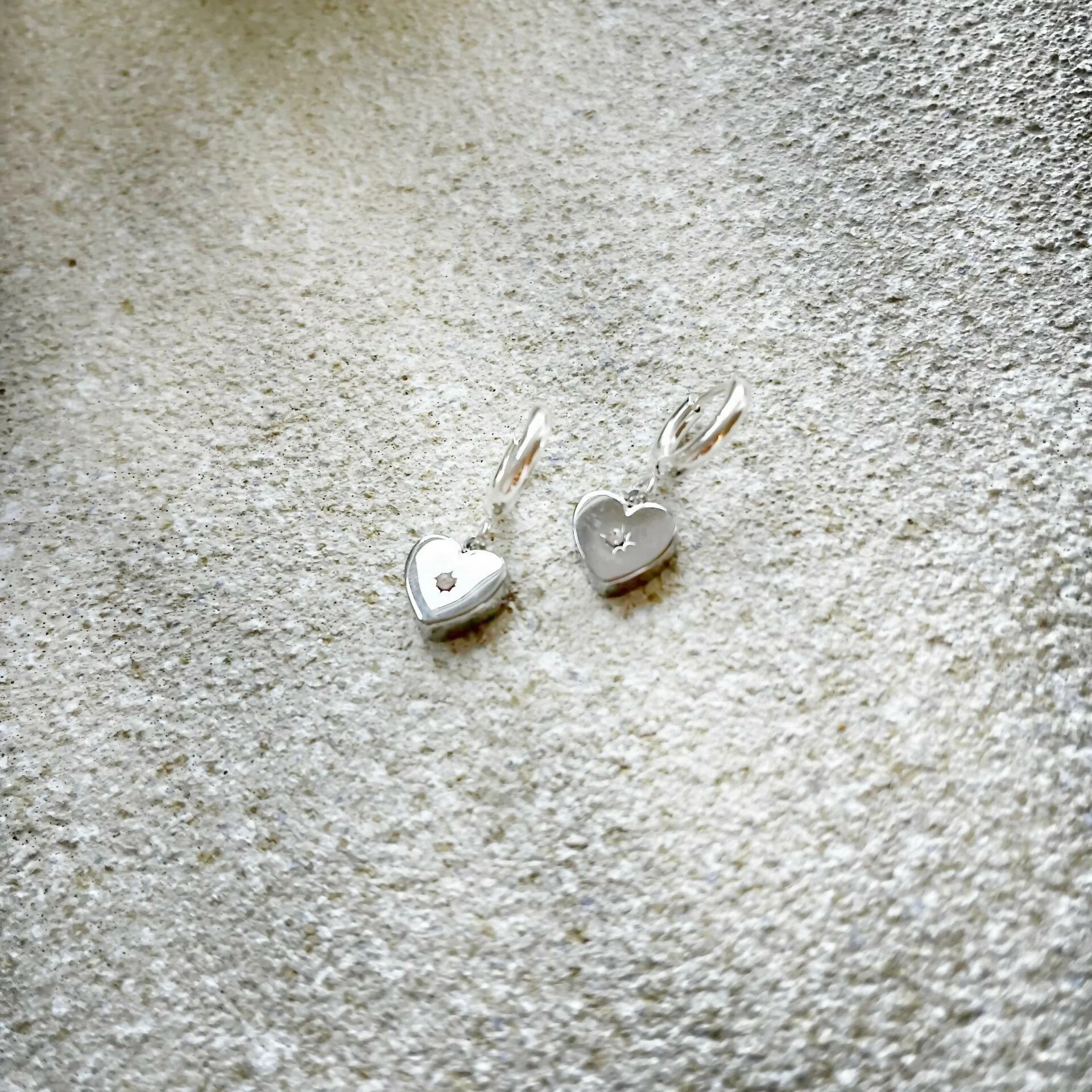 Vintage Heart Earrings - Image 2