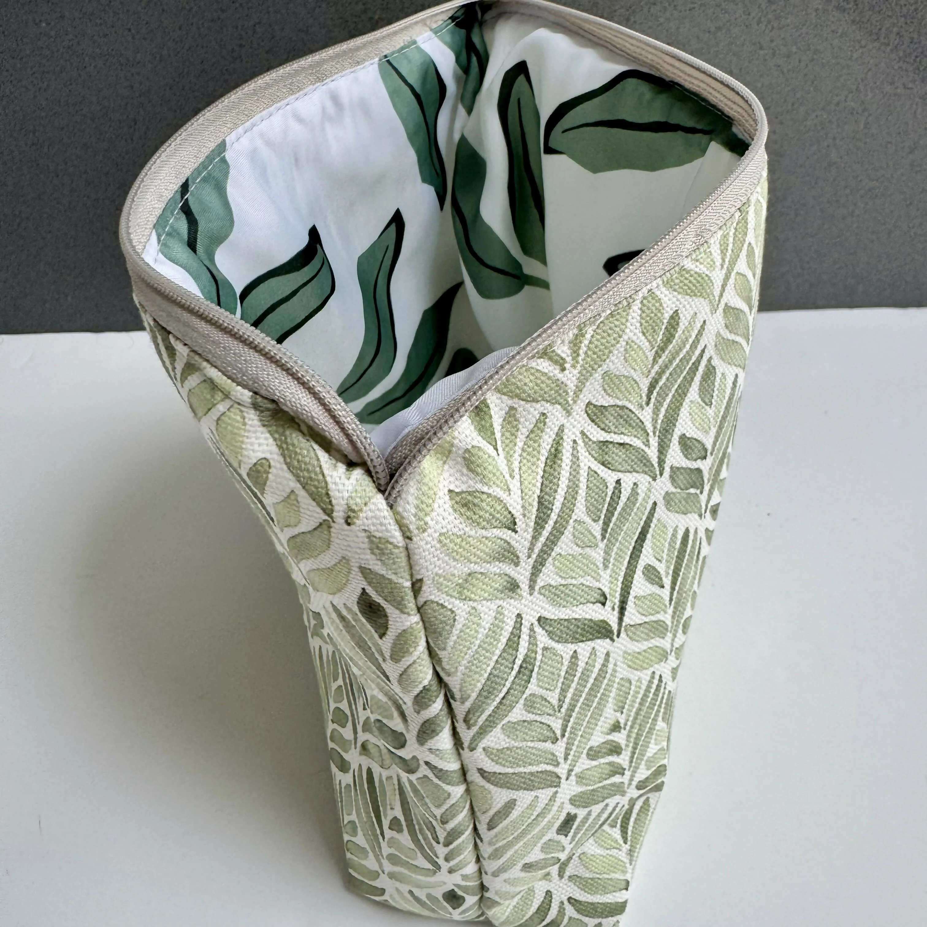 Medium Toiletry Bag - Green Leaves - Image 2