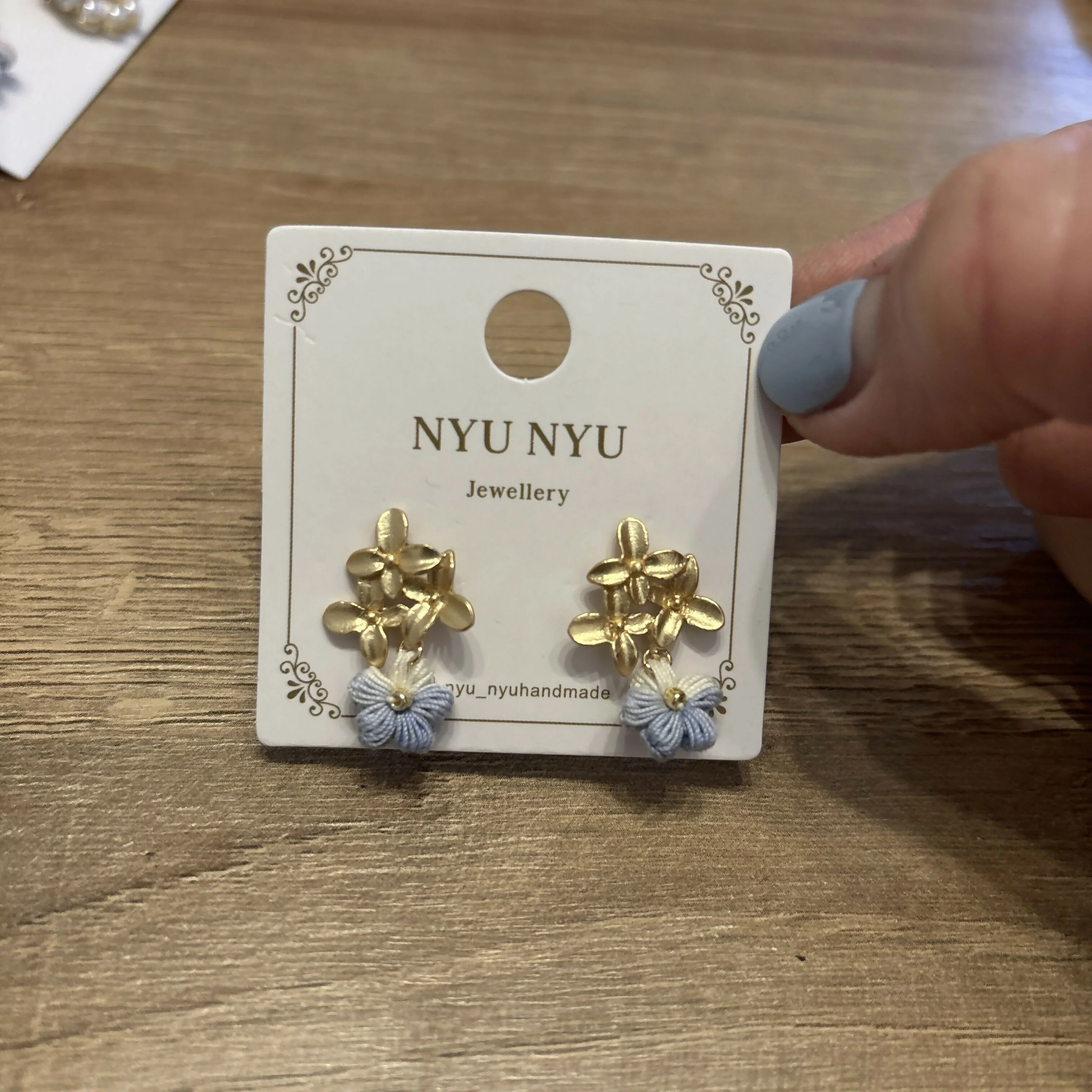 Micro Crochet Flower Earrings - Image 10