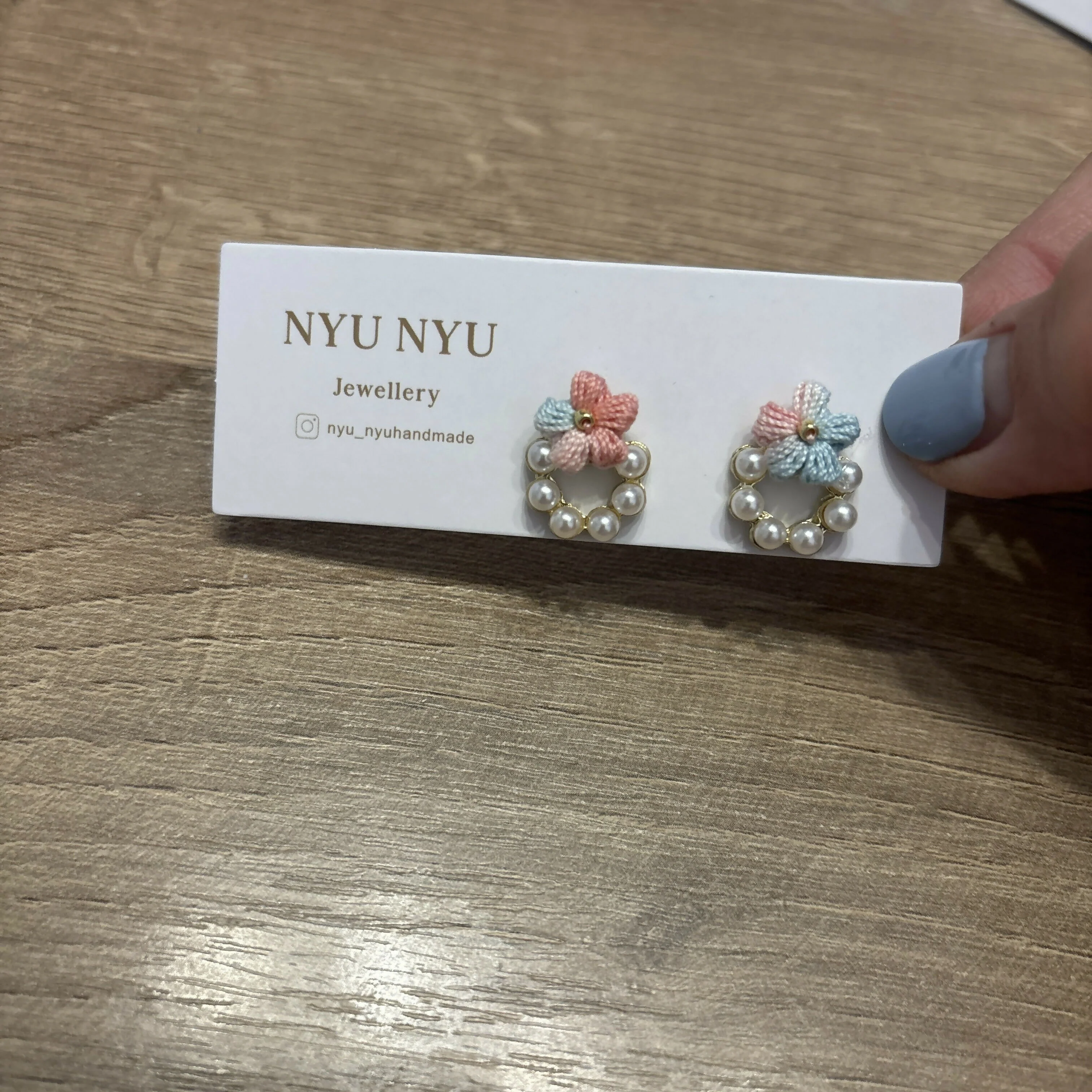 Micro Crochet Flower Earrings - Image 4
