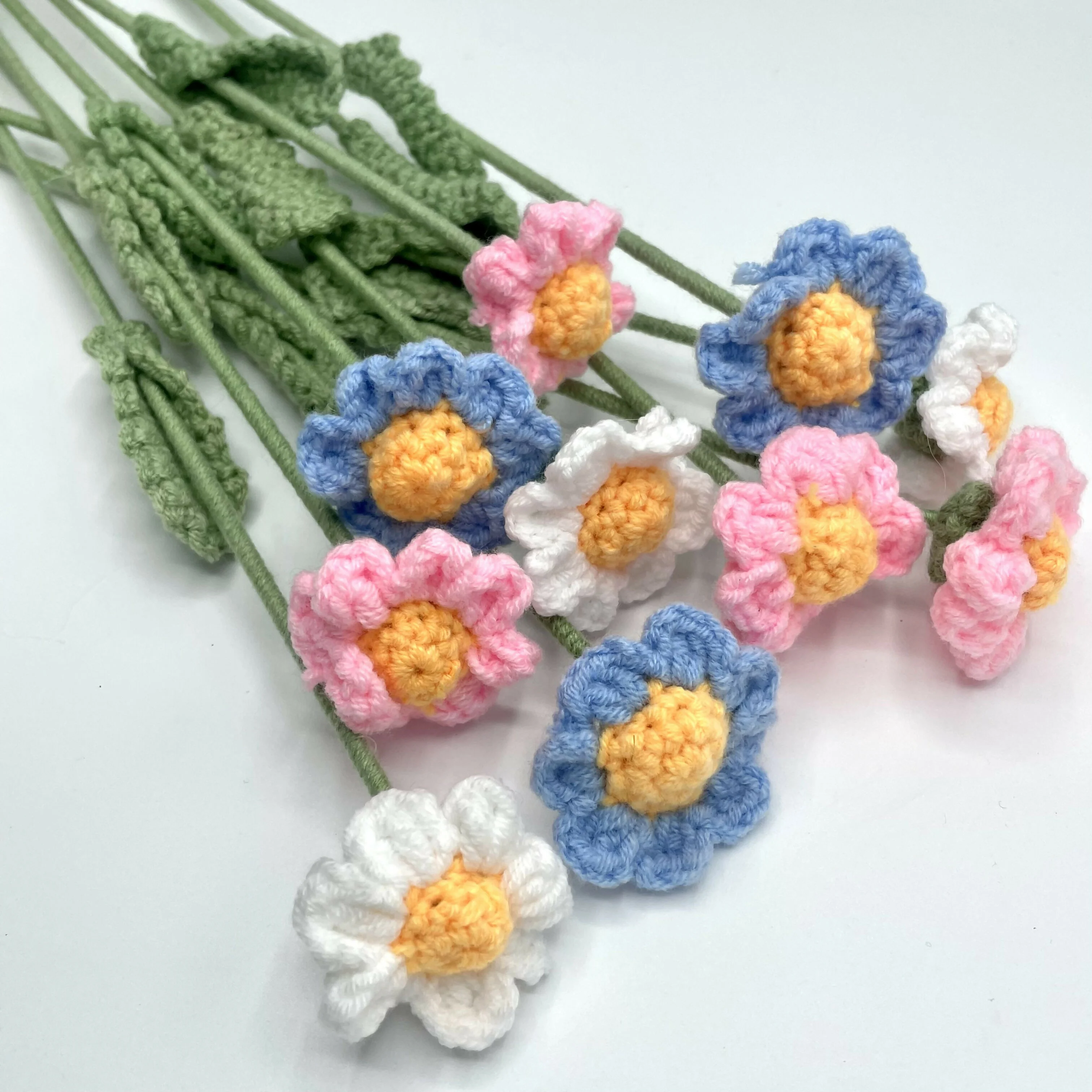 Mini Crochet Daisy Stem – Handmade & Whimsical