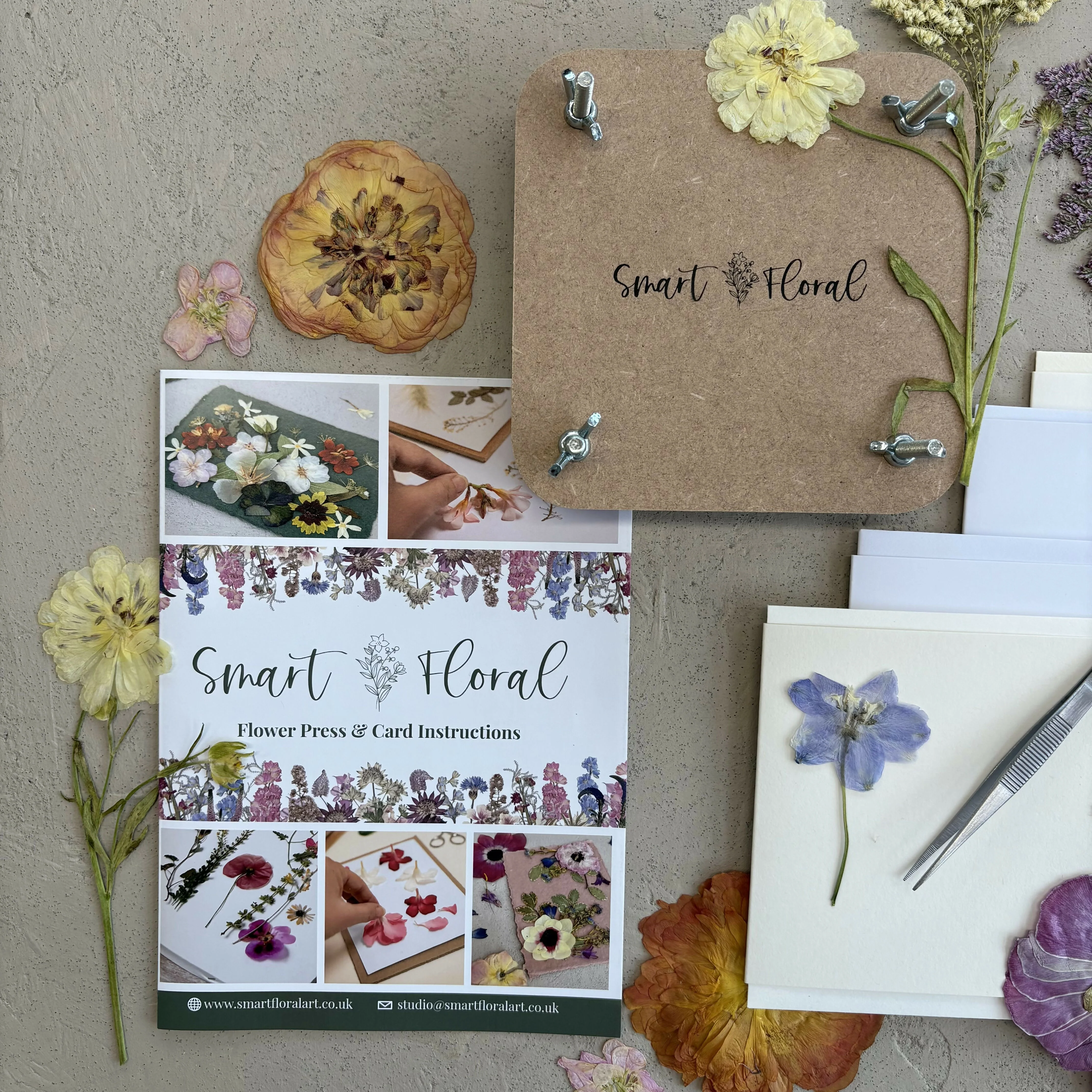Mini Flower Press & Card Making Kit - Image 3