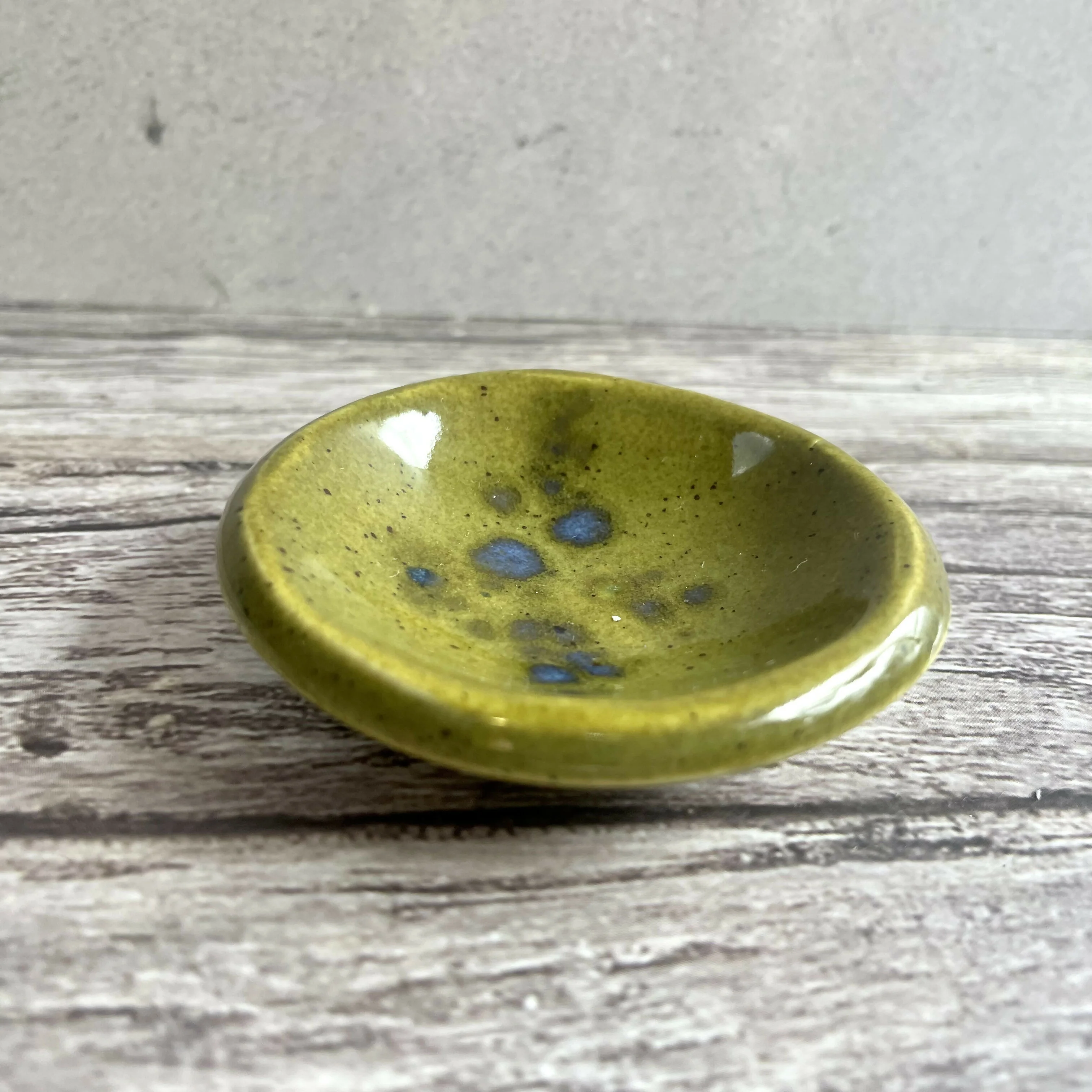 Mini Olive Green Ceramic Dish – Speckled Glaze Trinket Bowl
