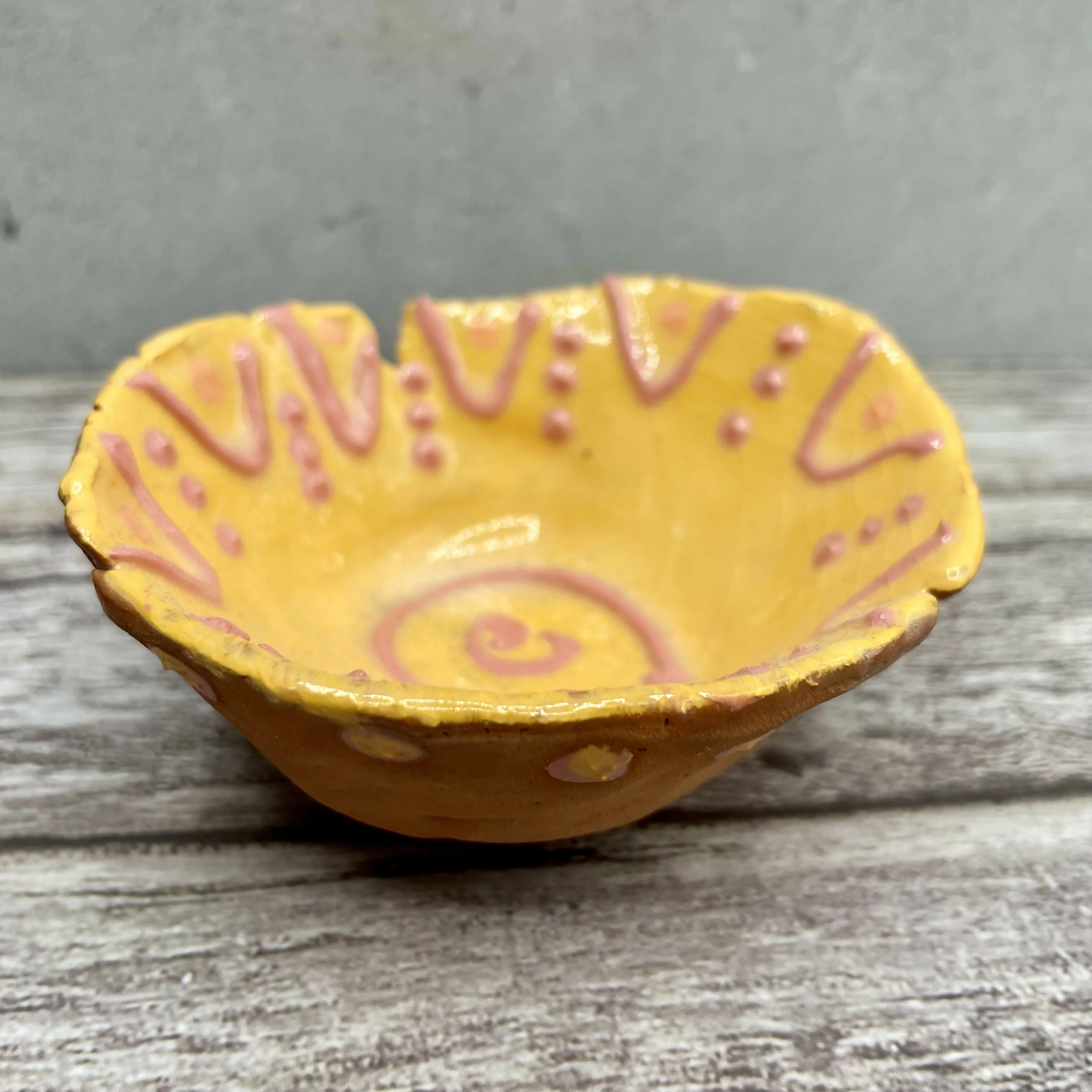 Mini Painted Terracotta Pinch Pots – Bright Colours & Hand-Decorated Patterns - Image 5