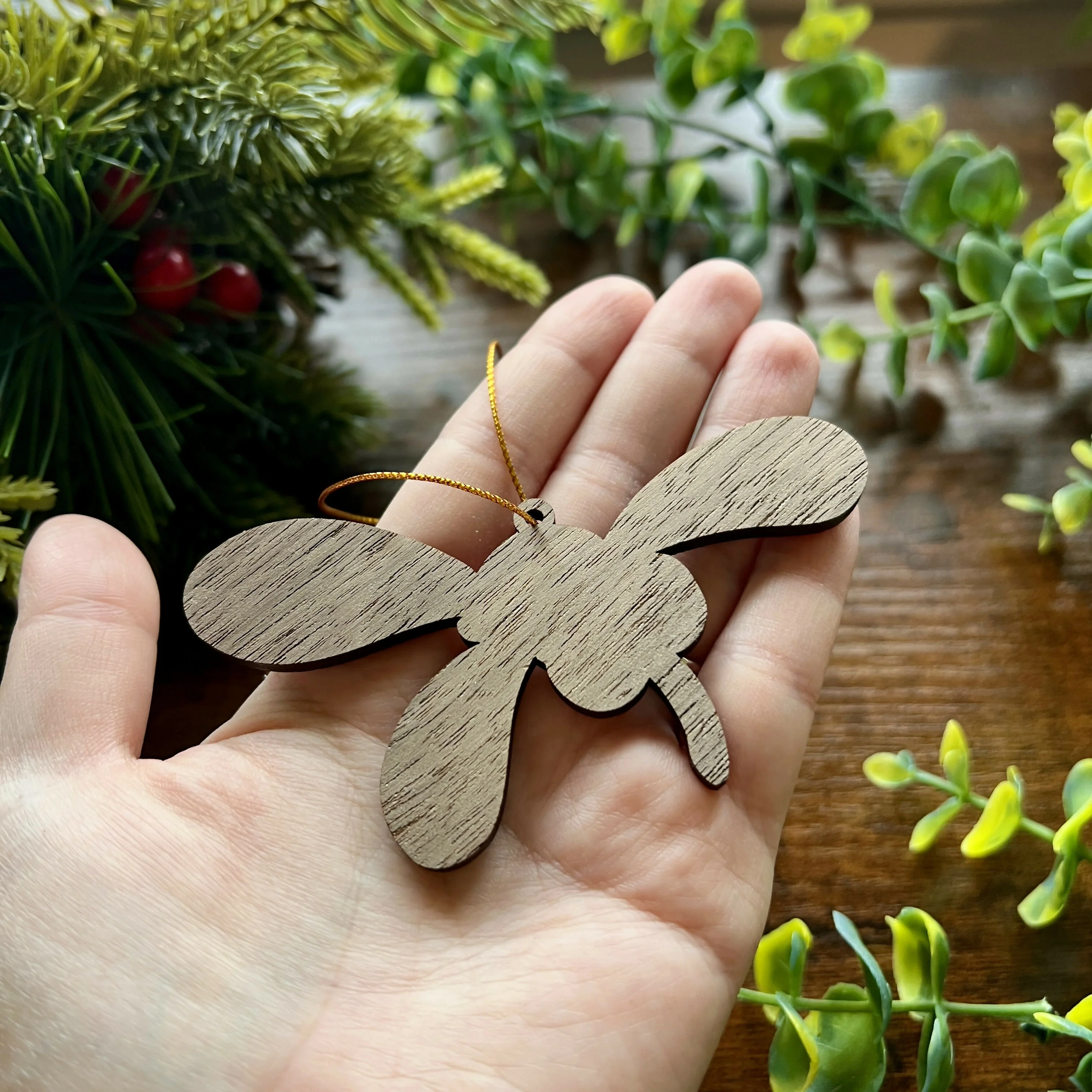 Mistletoe Berries Wooden Decoration - Image 6