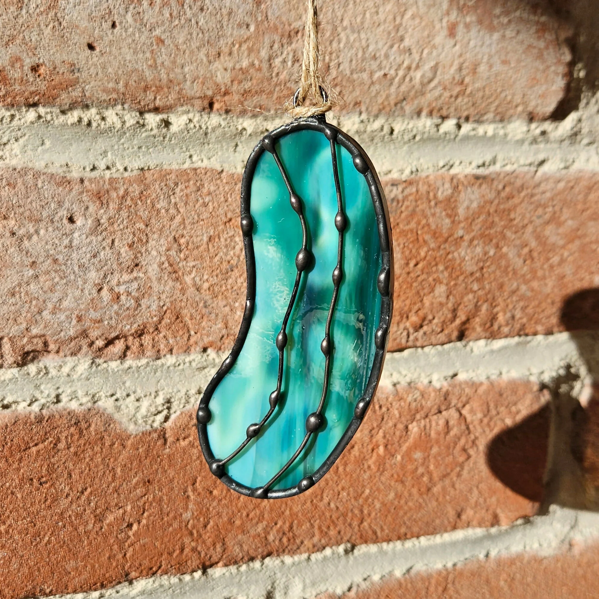 Mottled Green Pickle Stained Glass Decoration - Image 4