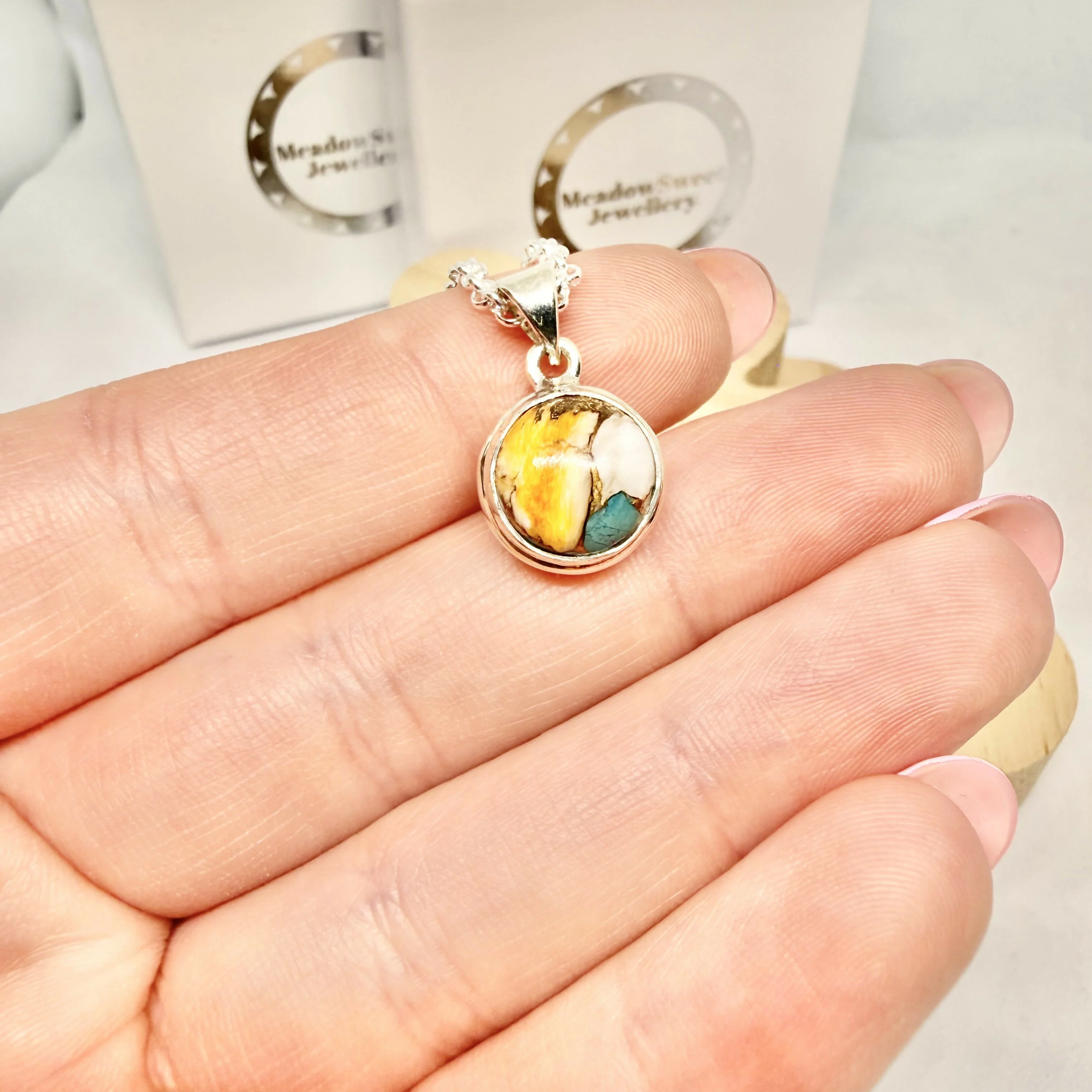 OYSTER TURQUOISE NECKLACE - Image 2