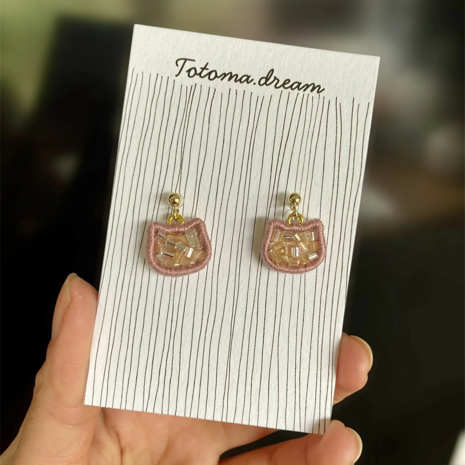 Pendant Crystal Embroidery Earrings (Cat) - Image 4