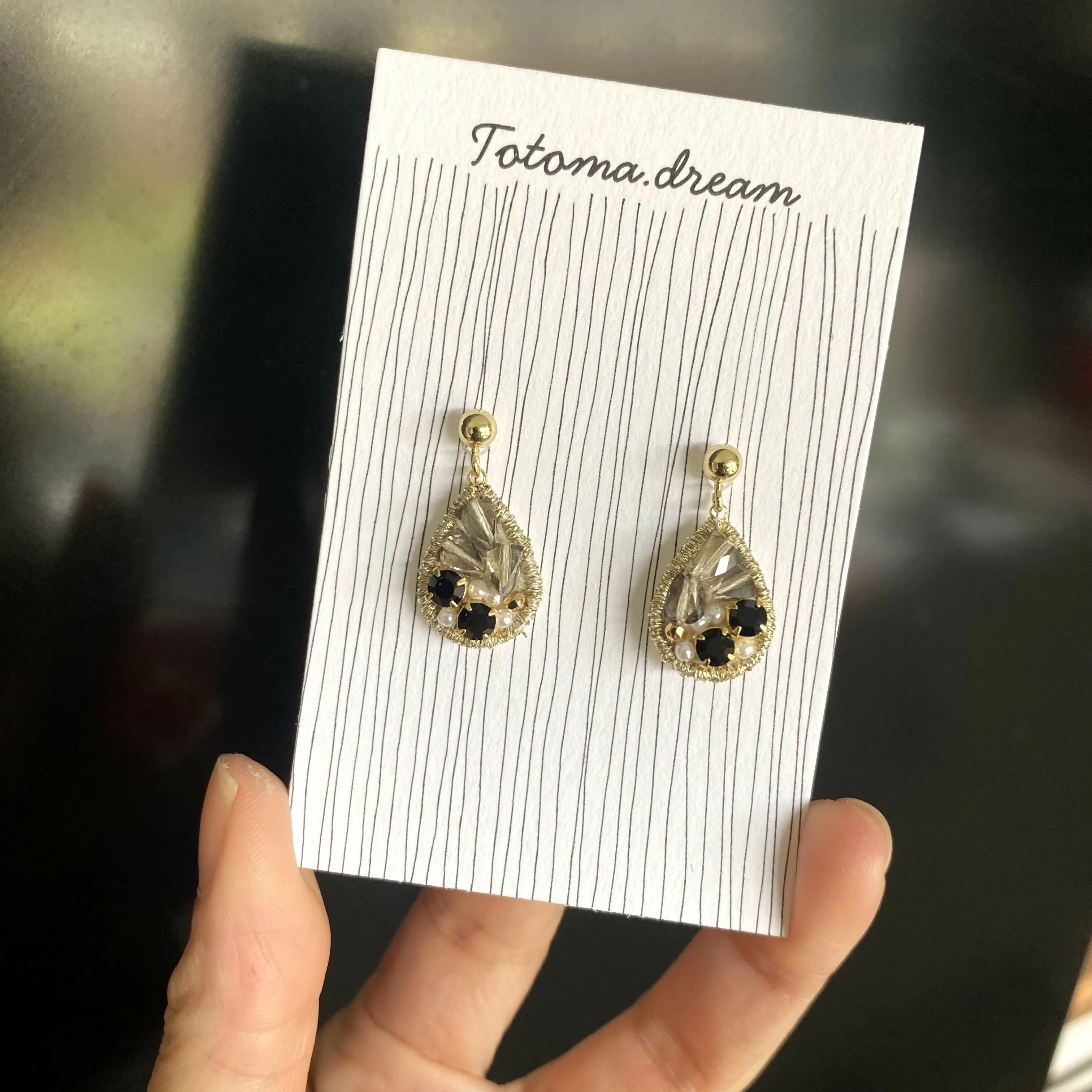 Pendant Crystal Embroidery Earrings (Waterdrop) - Image 18