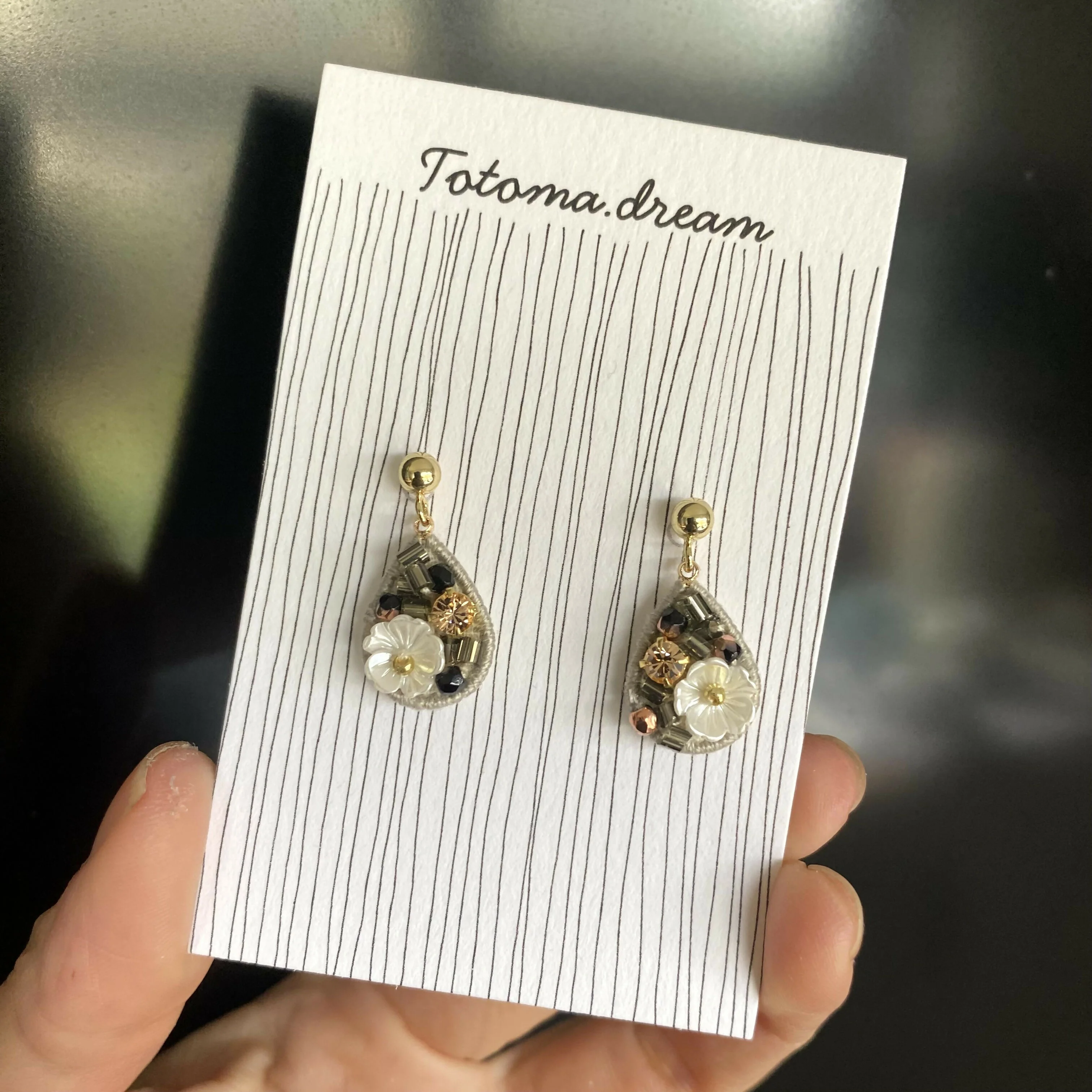 Pendant Crystal Embroidery Earrings (Waterdrop) - Image 19