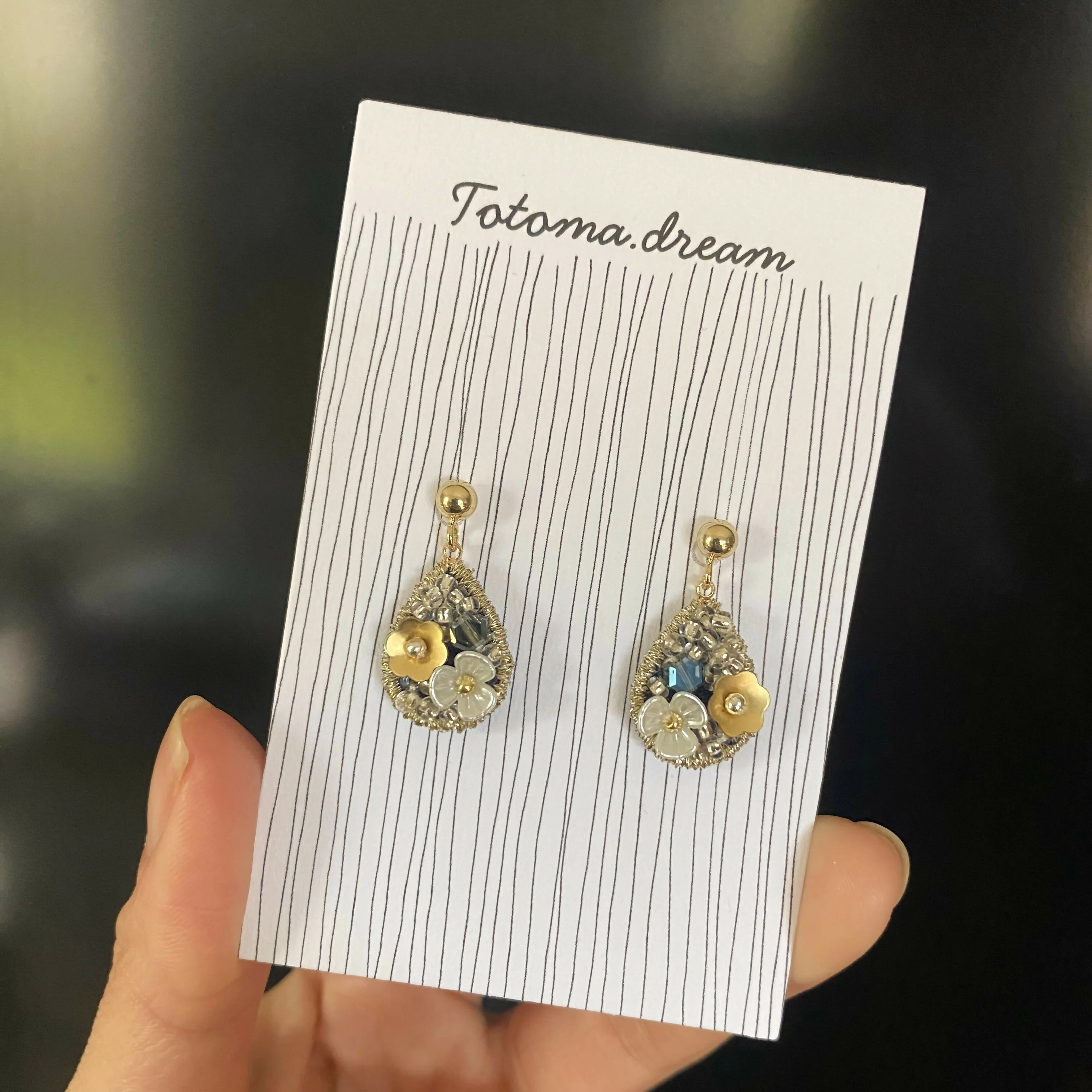 Pendant Crystal Embroidery Earrings (Waterdrop) - Image 21
