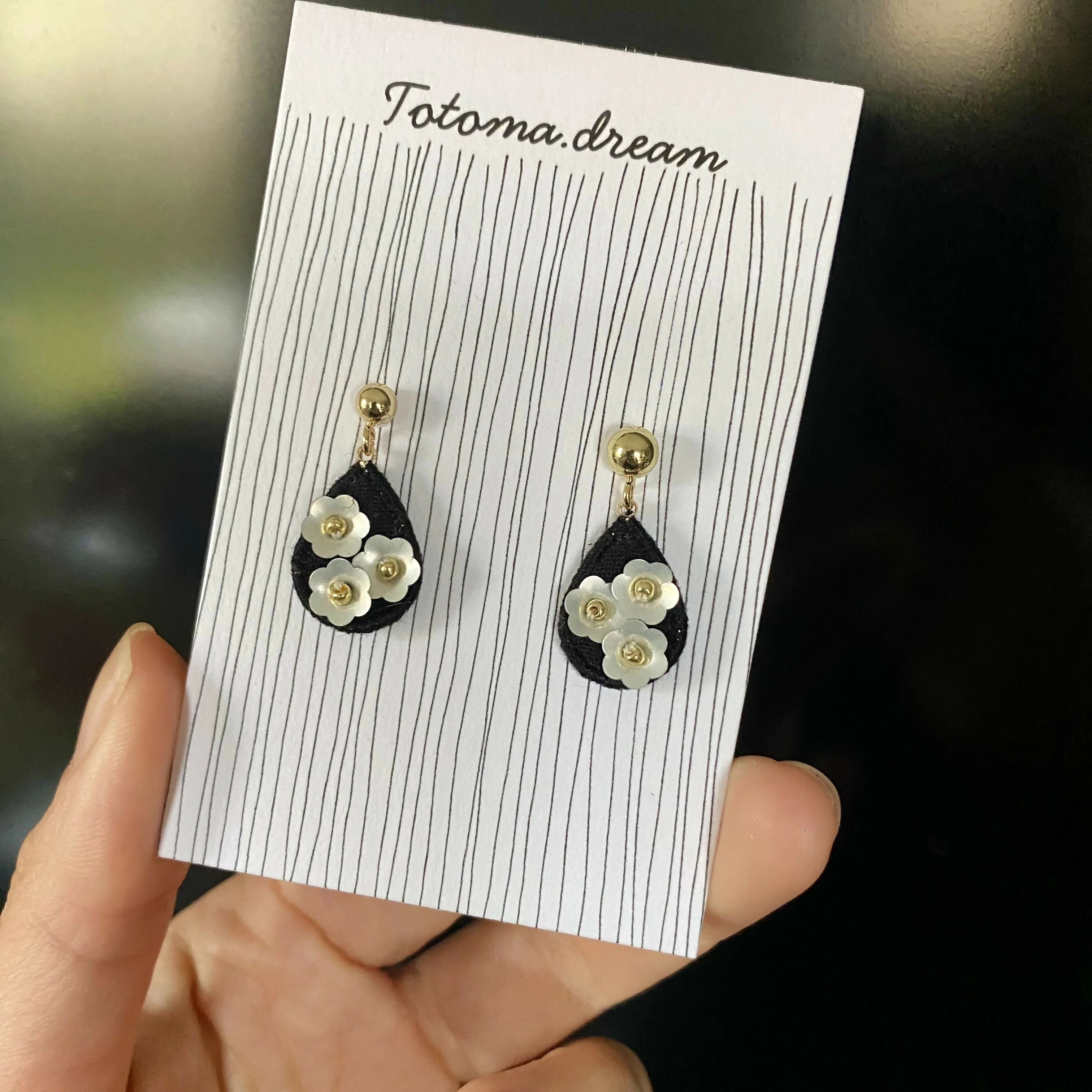 Pendant Crystal Embroidery Earrings (Waterdrop) - Image 28