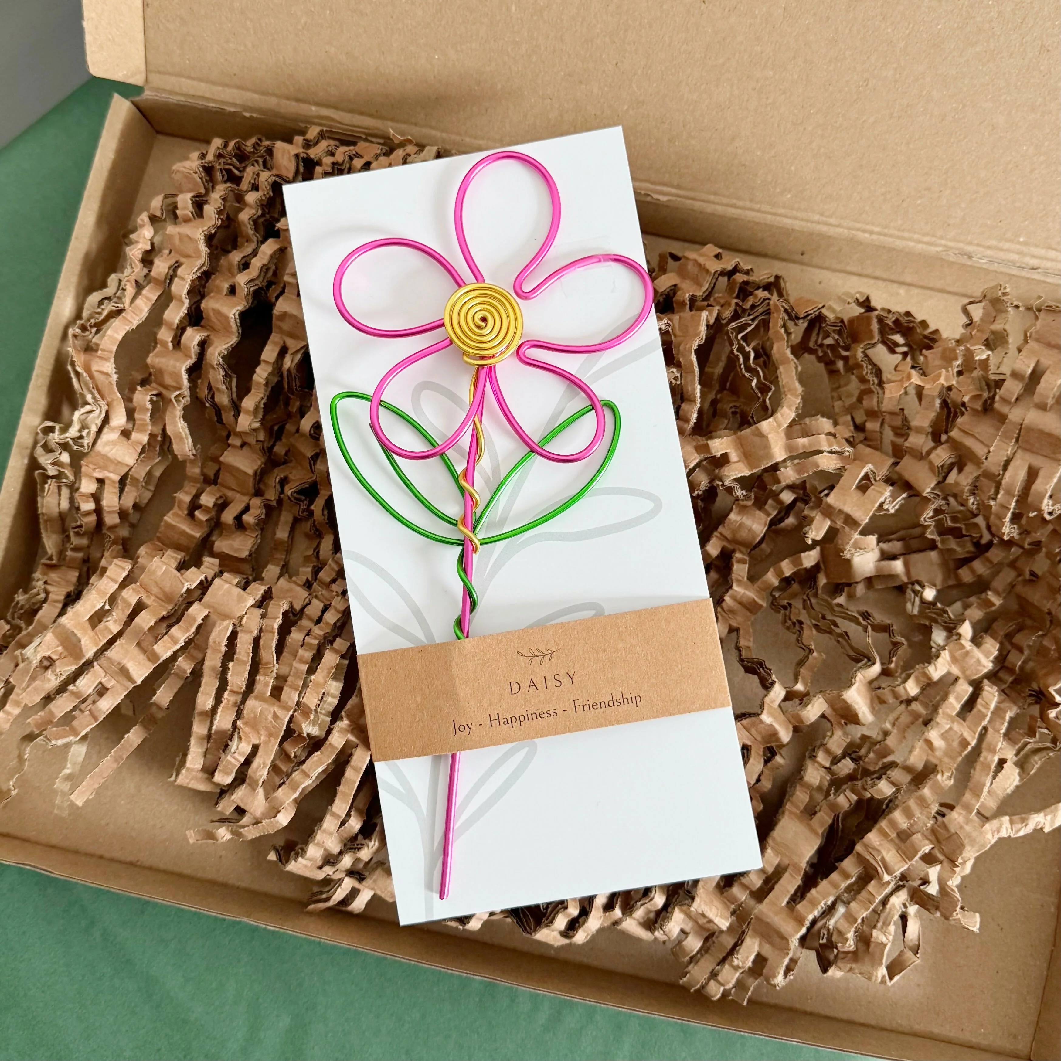 Pink Daisy: Handmade Forever Flower