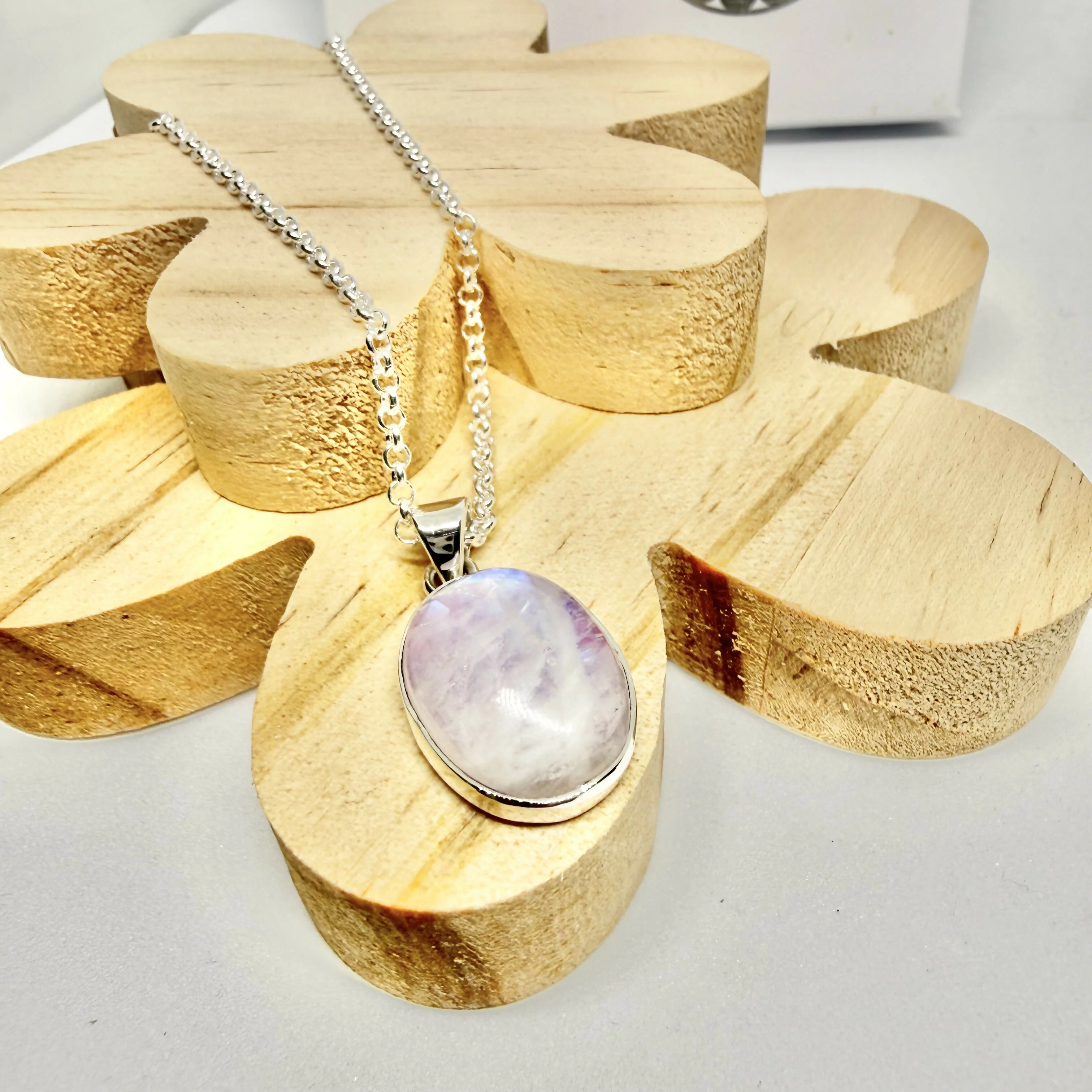 PINK MOONSTONE OVAL NECKLACE