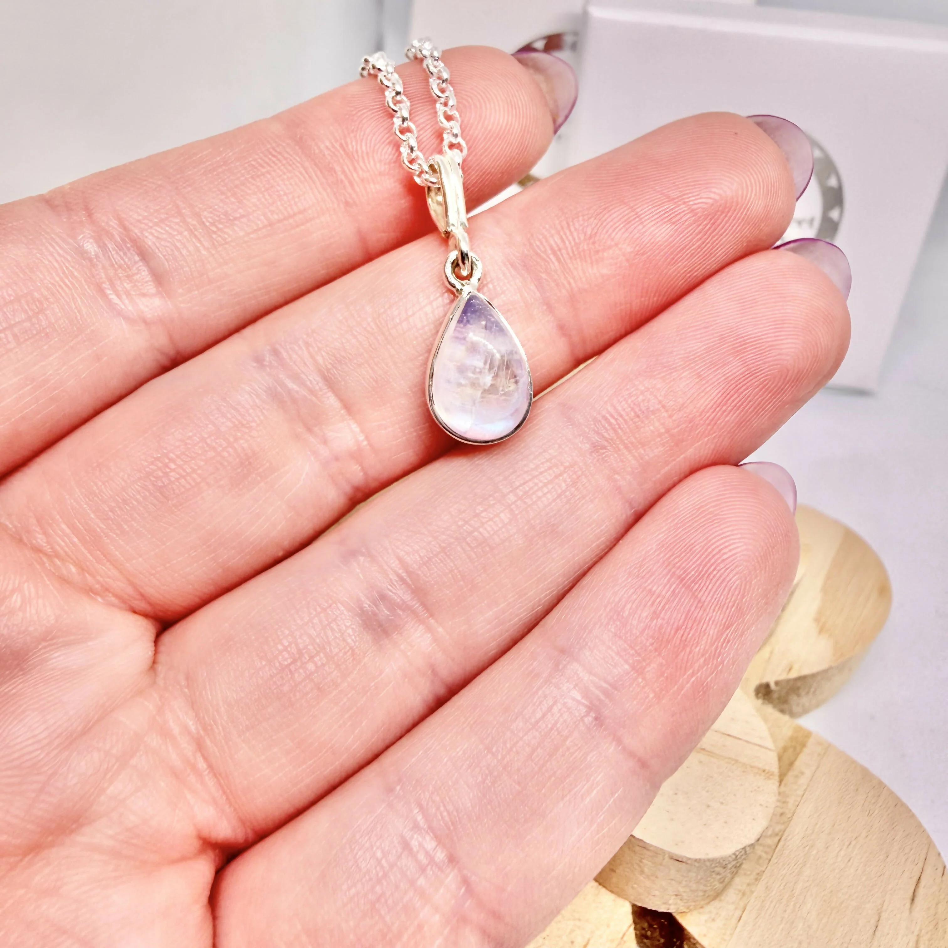 PINK MOONSTONE TEARDROP NECKLACE - Image 3