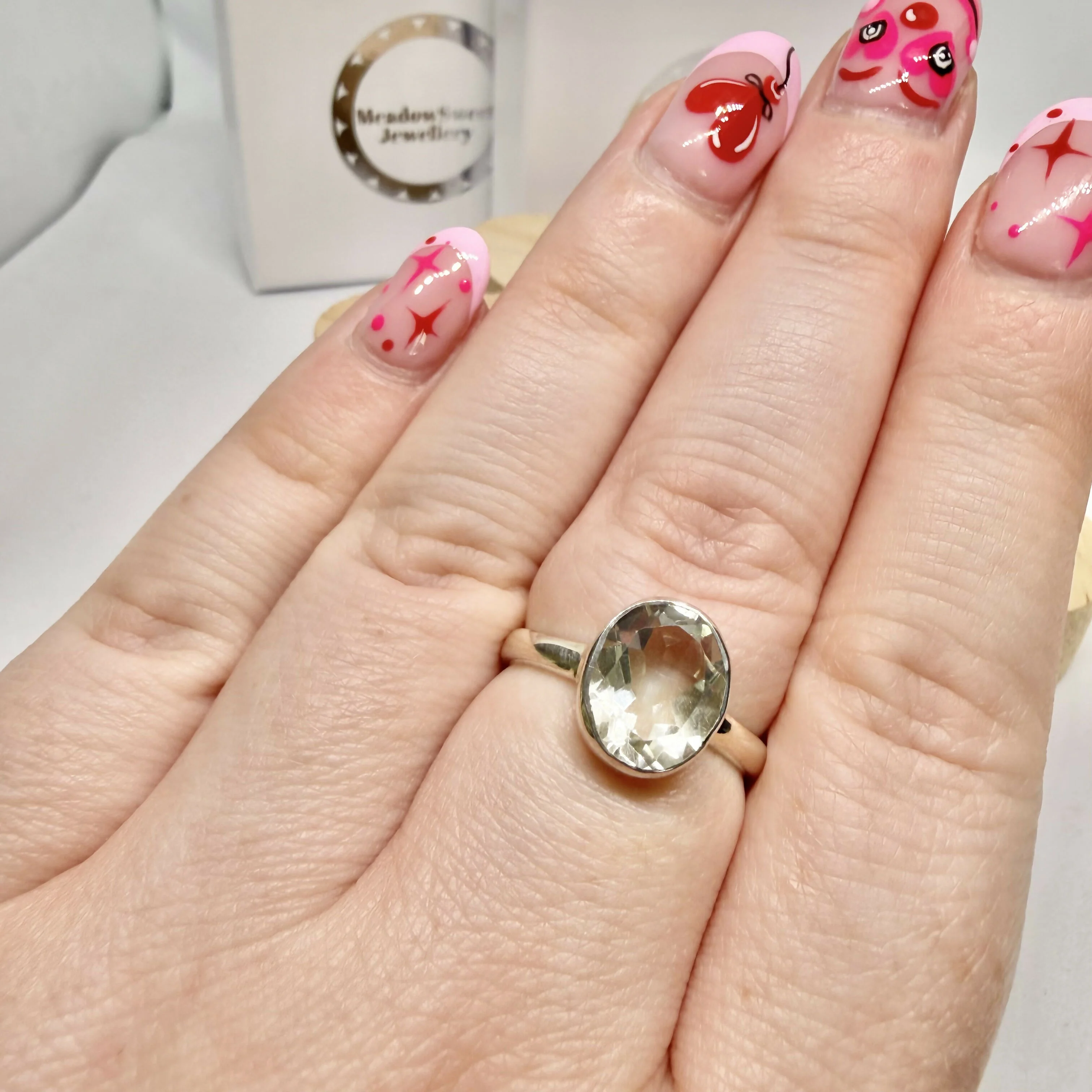 PRASIOLITE OVAL RING SIZE R - Image 3