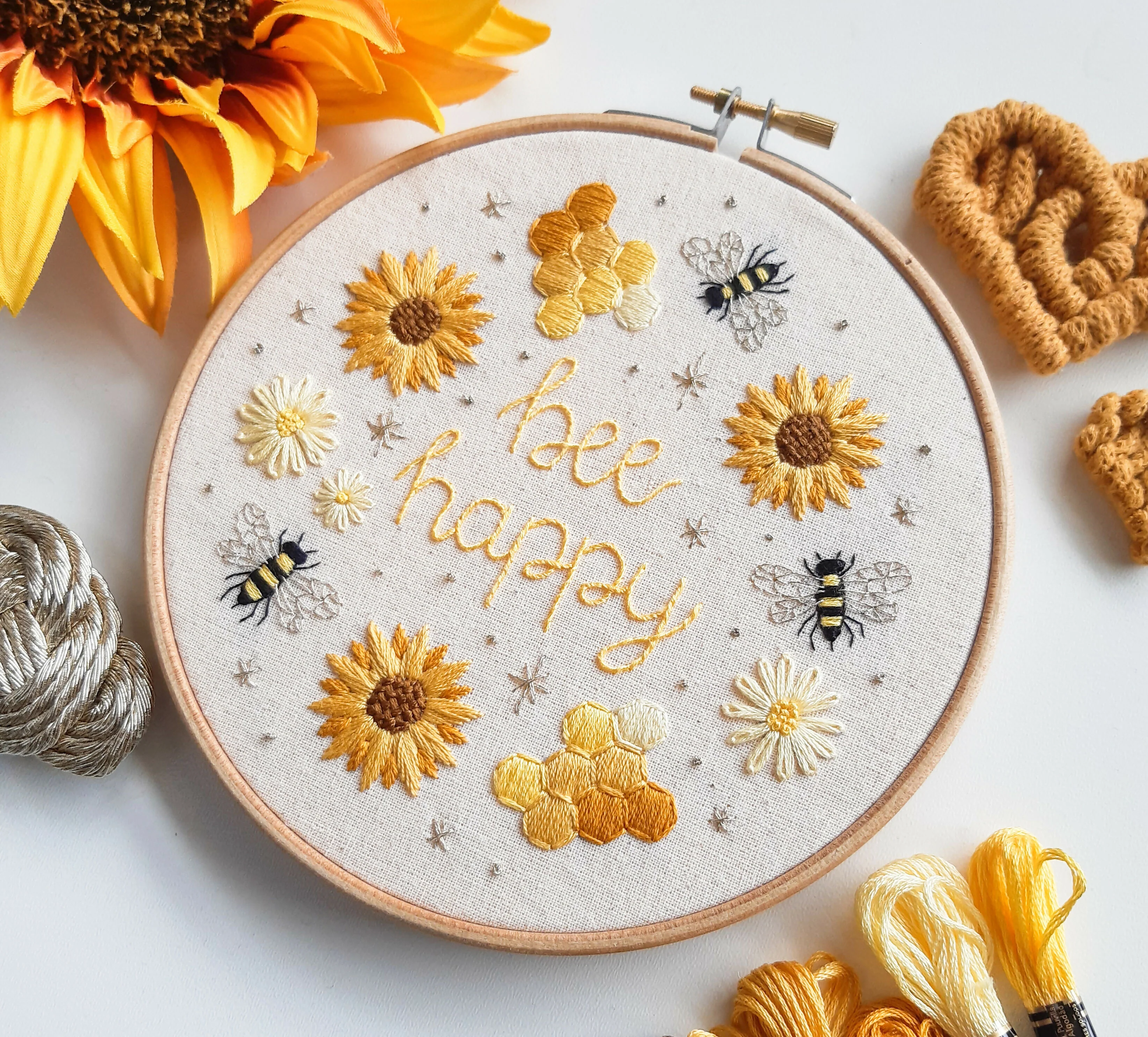 Preprinted embroidery pattern for beginners - Bee happy - Image 4