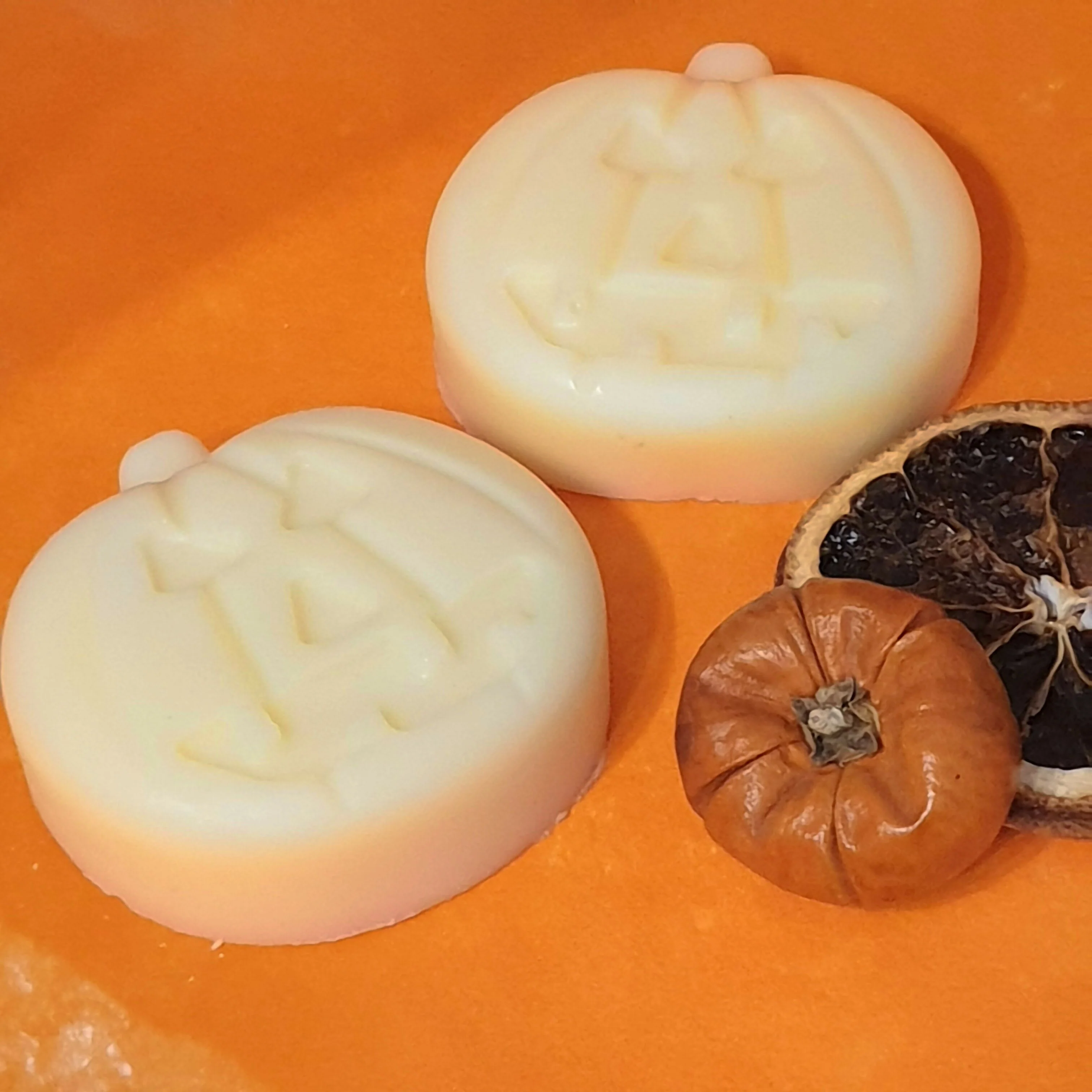 Pumpkin Spice Solid Moisturiser Bar - Image 2