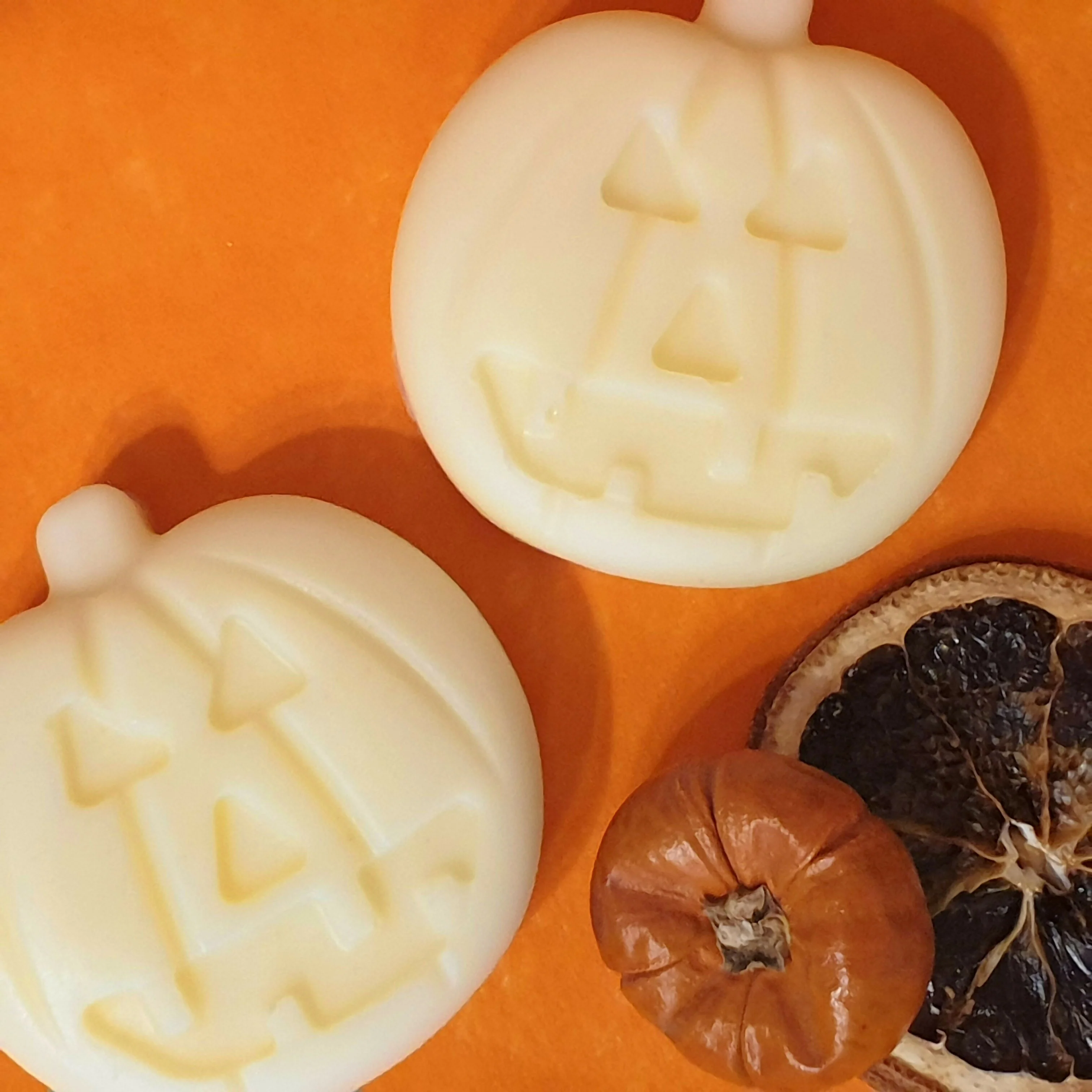 Pumpkin Spice Solid Moisturiser Bar - Image 3