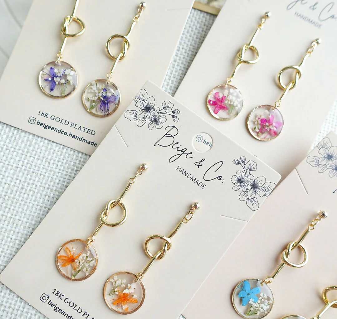Real Flower Mini Gold Knot Circle Earrings