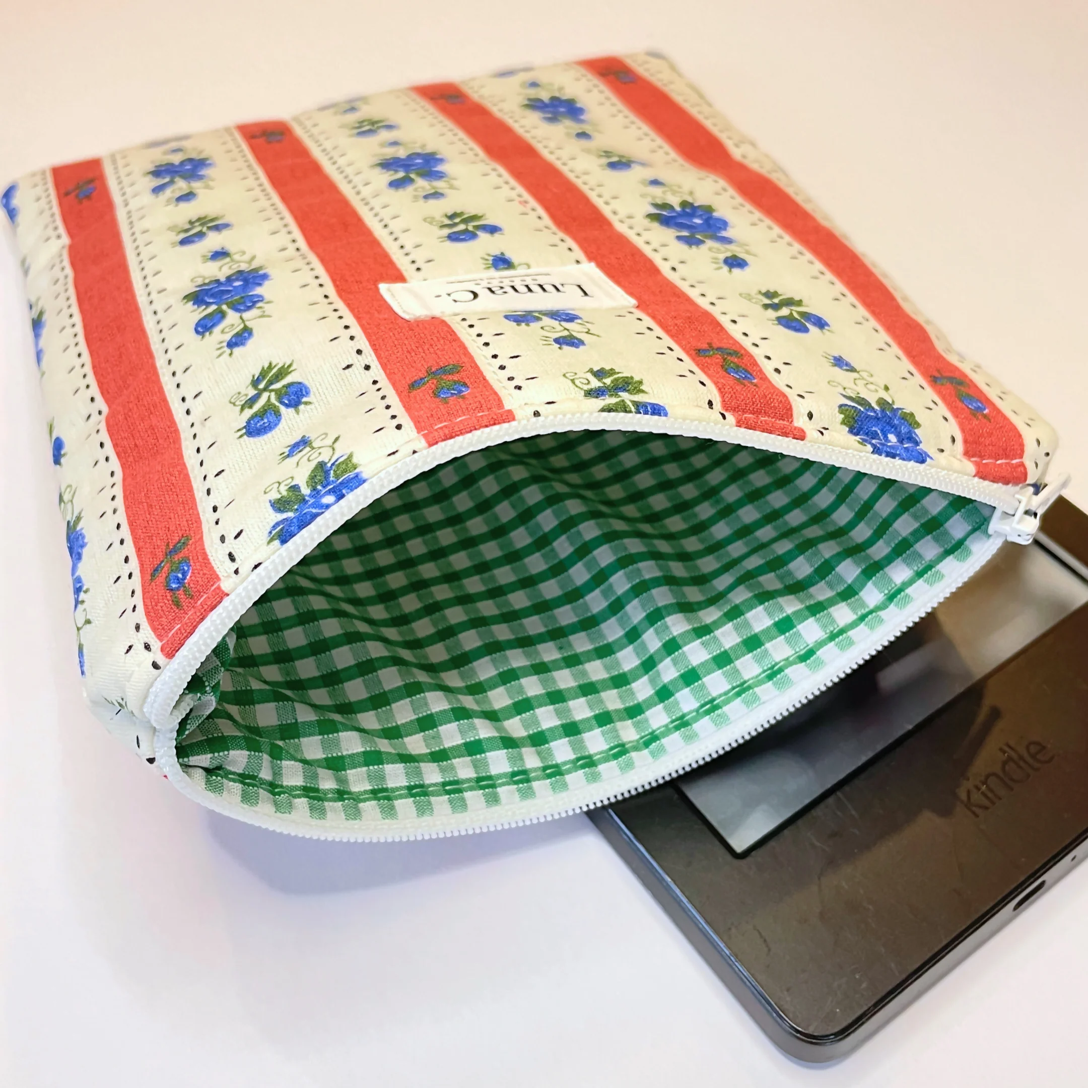 Red and White Striped Blue Floral Green Gingham Lining Book or Kindle Sleeve - Image 2