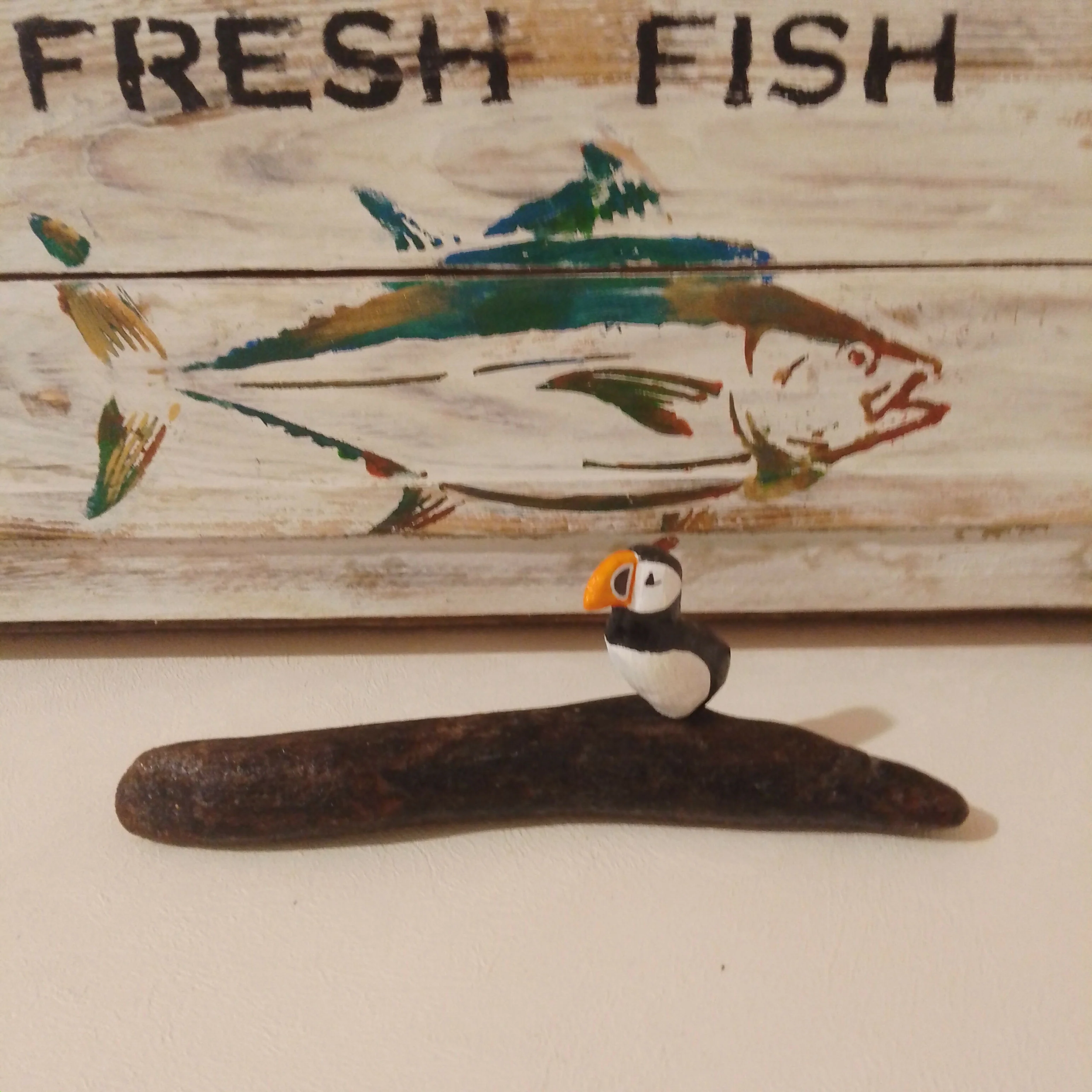 Single Puffin On Wood, No Legs - Image 2