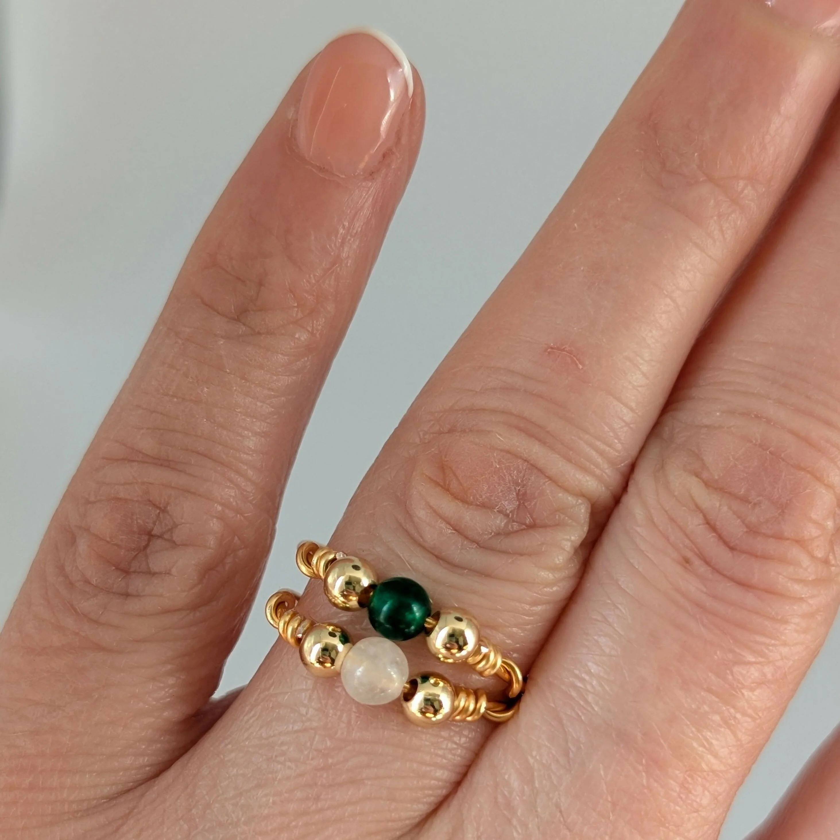 SIZE LARGE Semi Precious Bead Gold Plated Wire Rings in a Choice of Colours - Image 5
