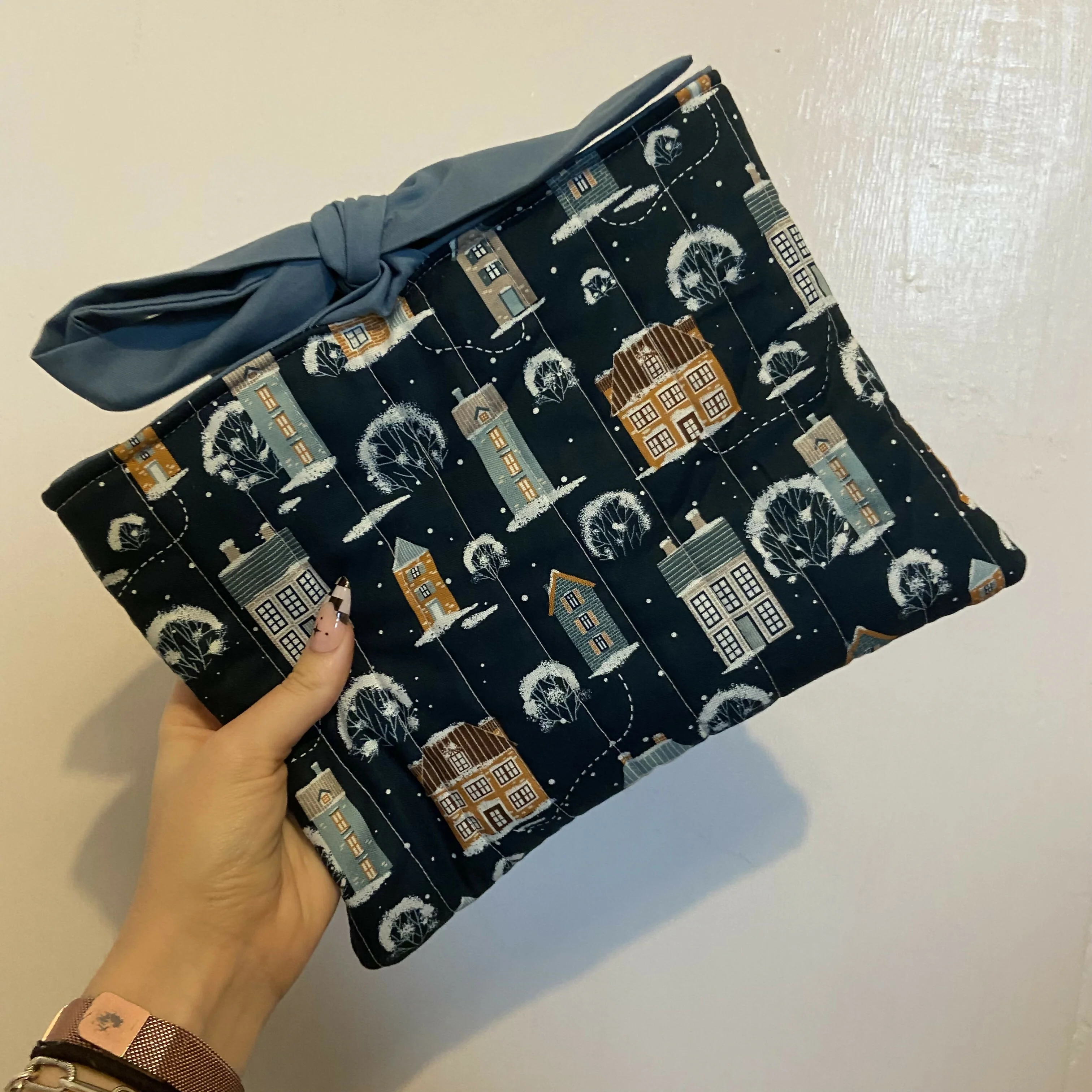 Snowy Houses Book Pouch