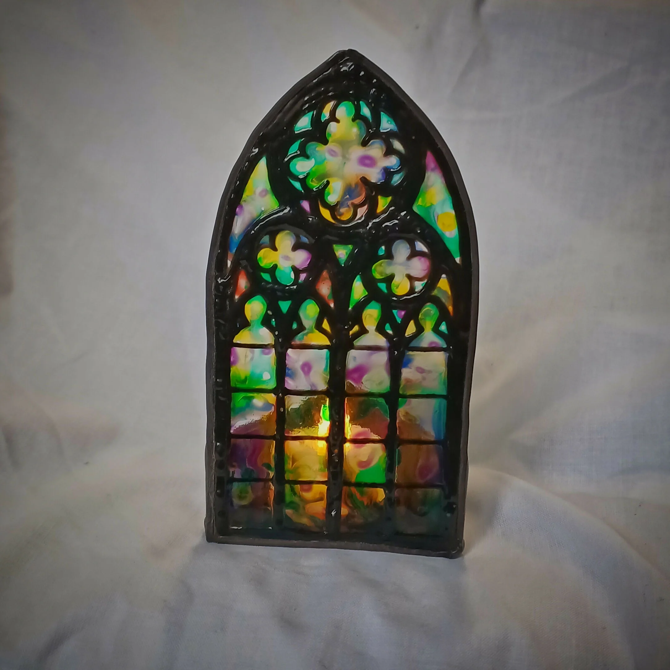 Stained Glass Cathedral Window Tealight - Image 4