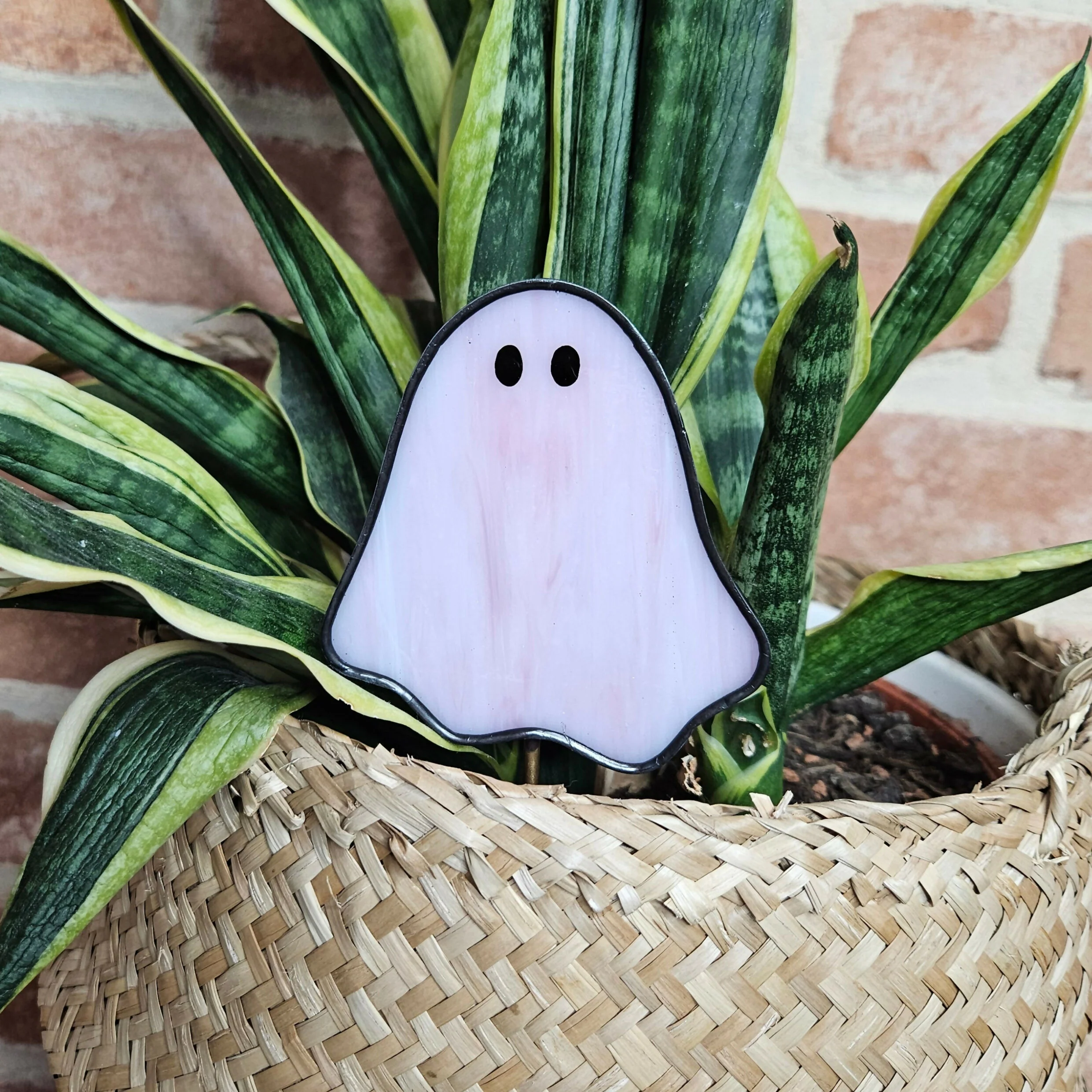 Streaky Pink Ghost Stained Glass Plantstake - Image 2