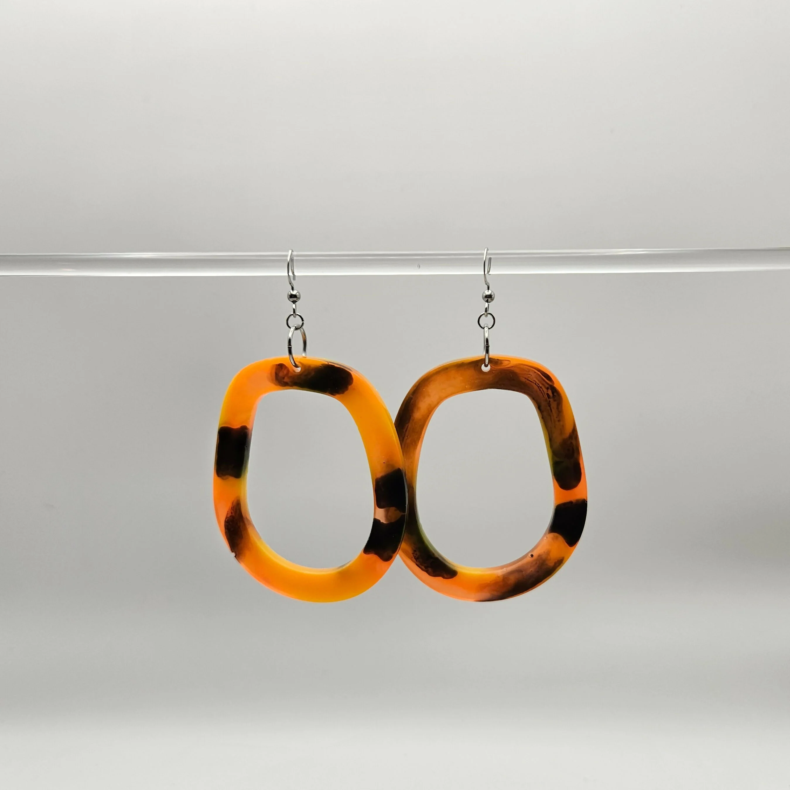 STYLISH RESIN EARRINGS - Image 2