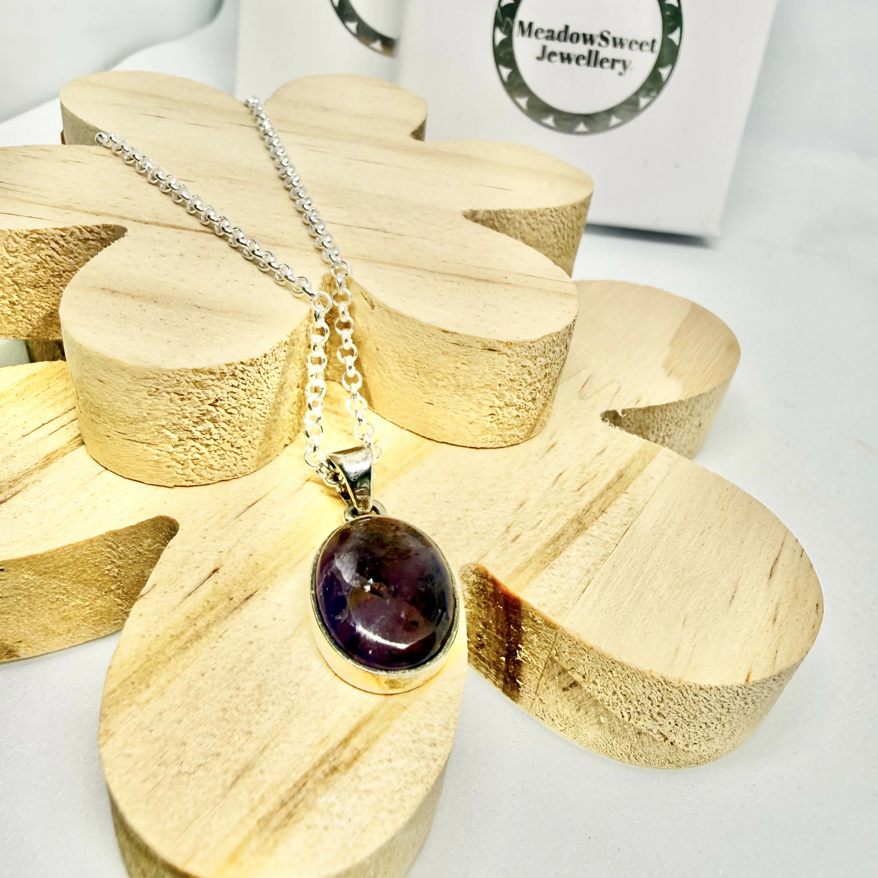 SUPER SEVEN NECKLACE