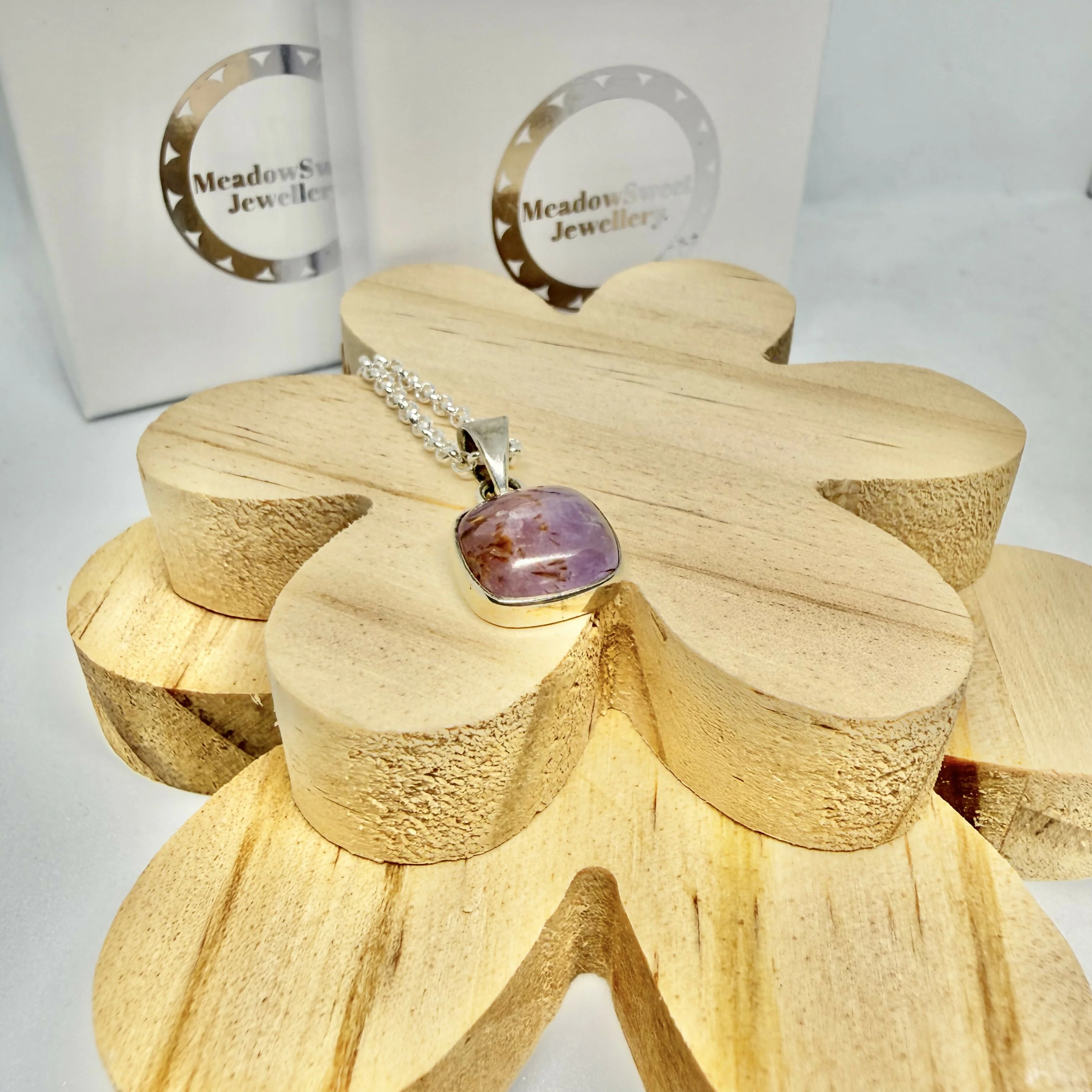 SUPER SEVEN NECKLACE